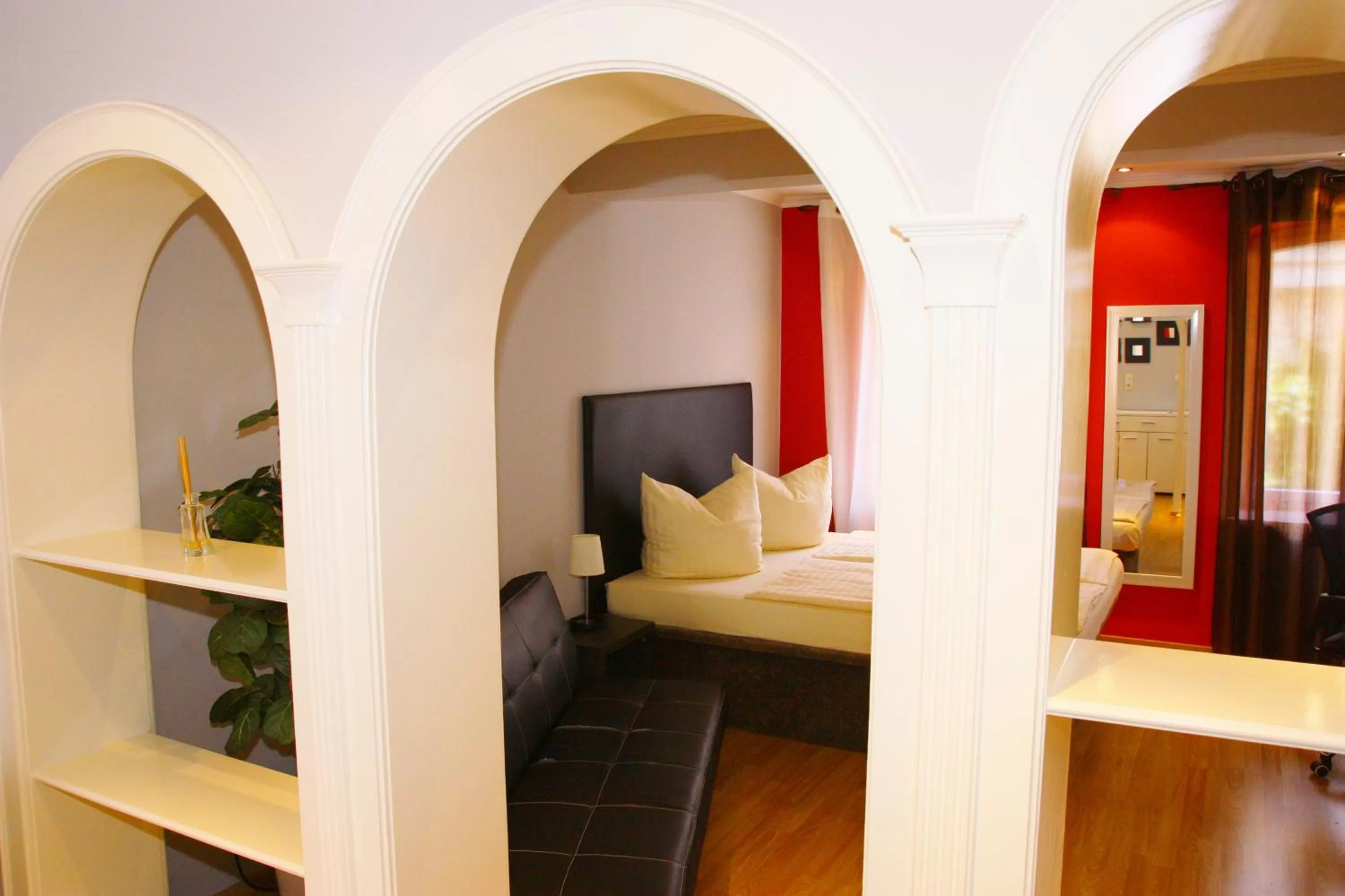 Photo of the whole room, Bed in Hotel am Schloss