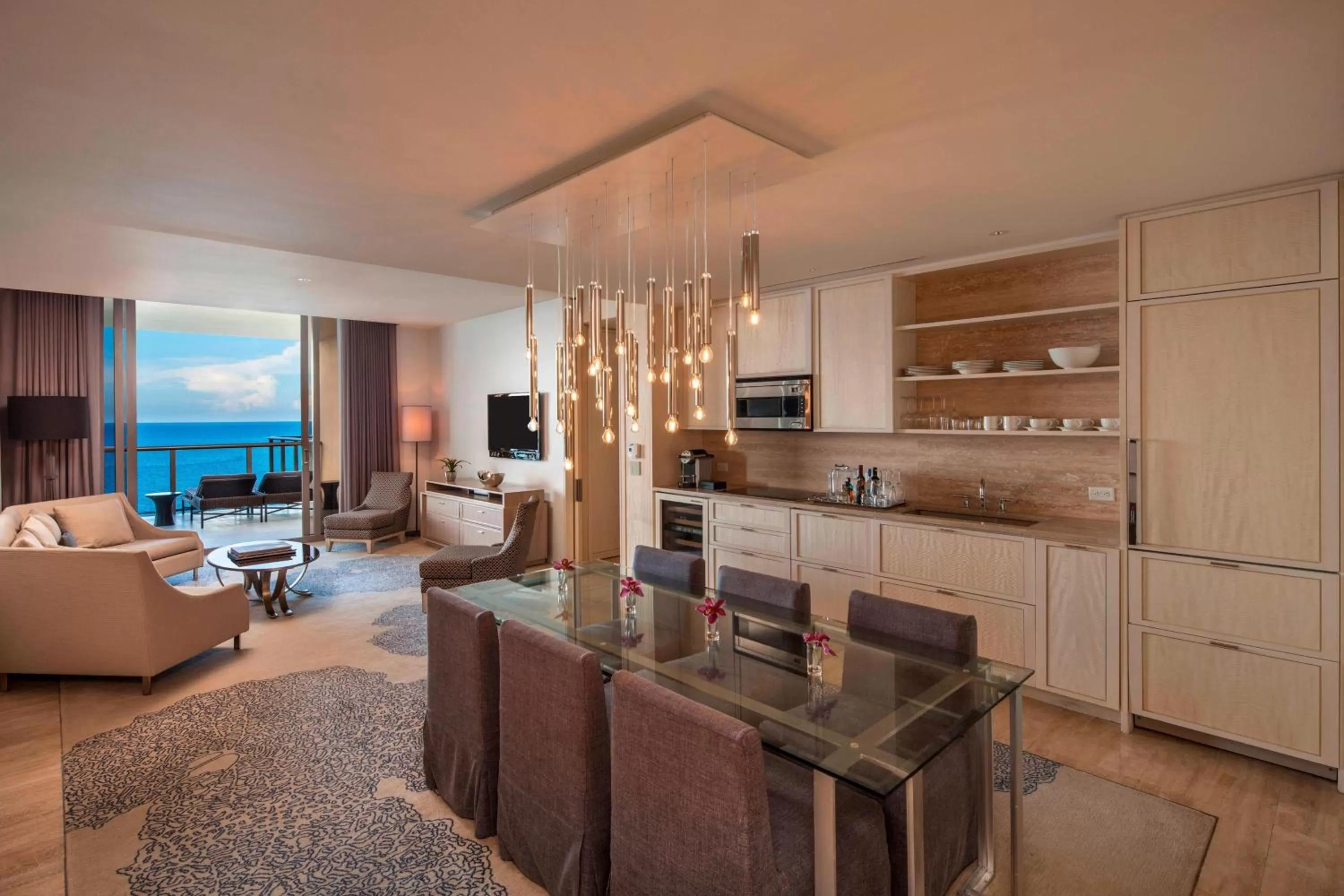 Kitchen or kitchenette in The St. Regis Bal Harbour Resort