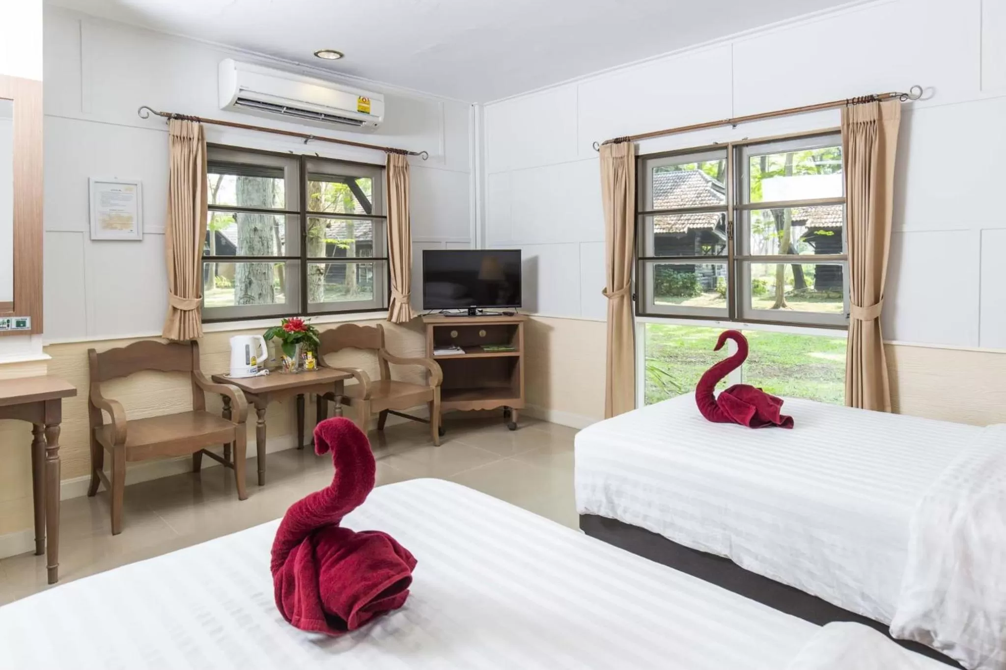 Bedroom, Bed in The Legacy River Kwai Resort