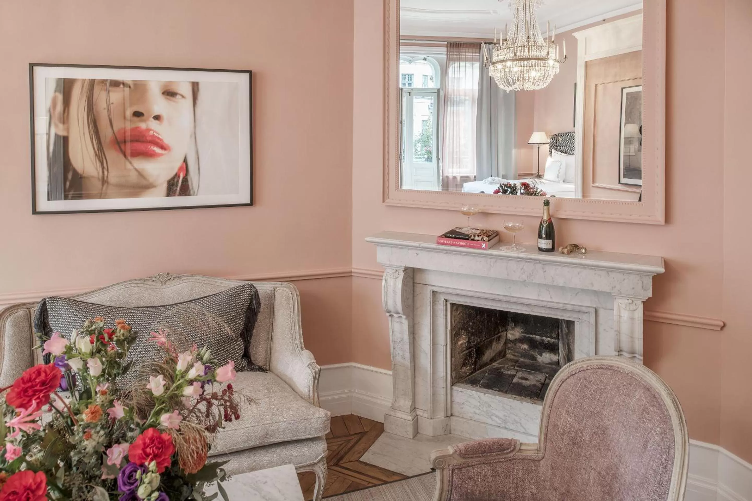 Living room in The Sparrow Hotel