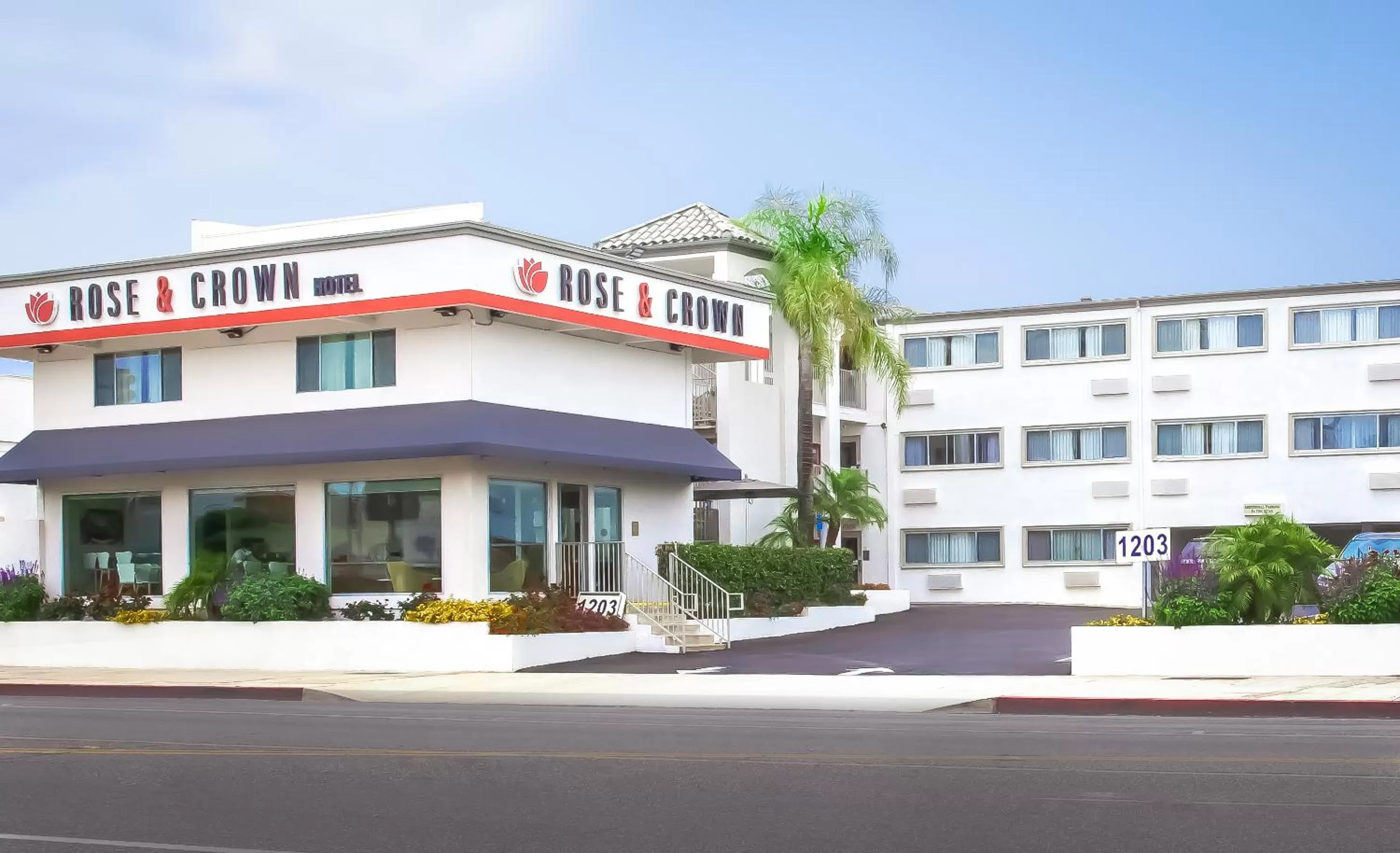 Facade/entrance, Property Building in Pasadena Rose & Crown Hotel