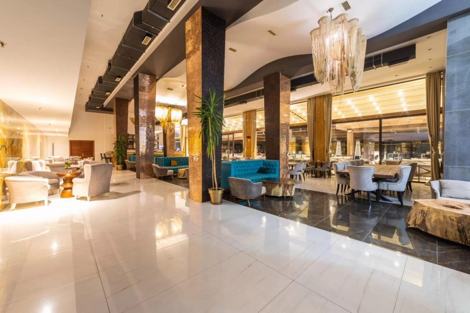 Restaurant/Places to Eat in Hotel Berane