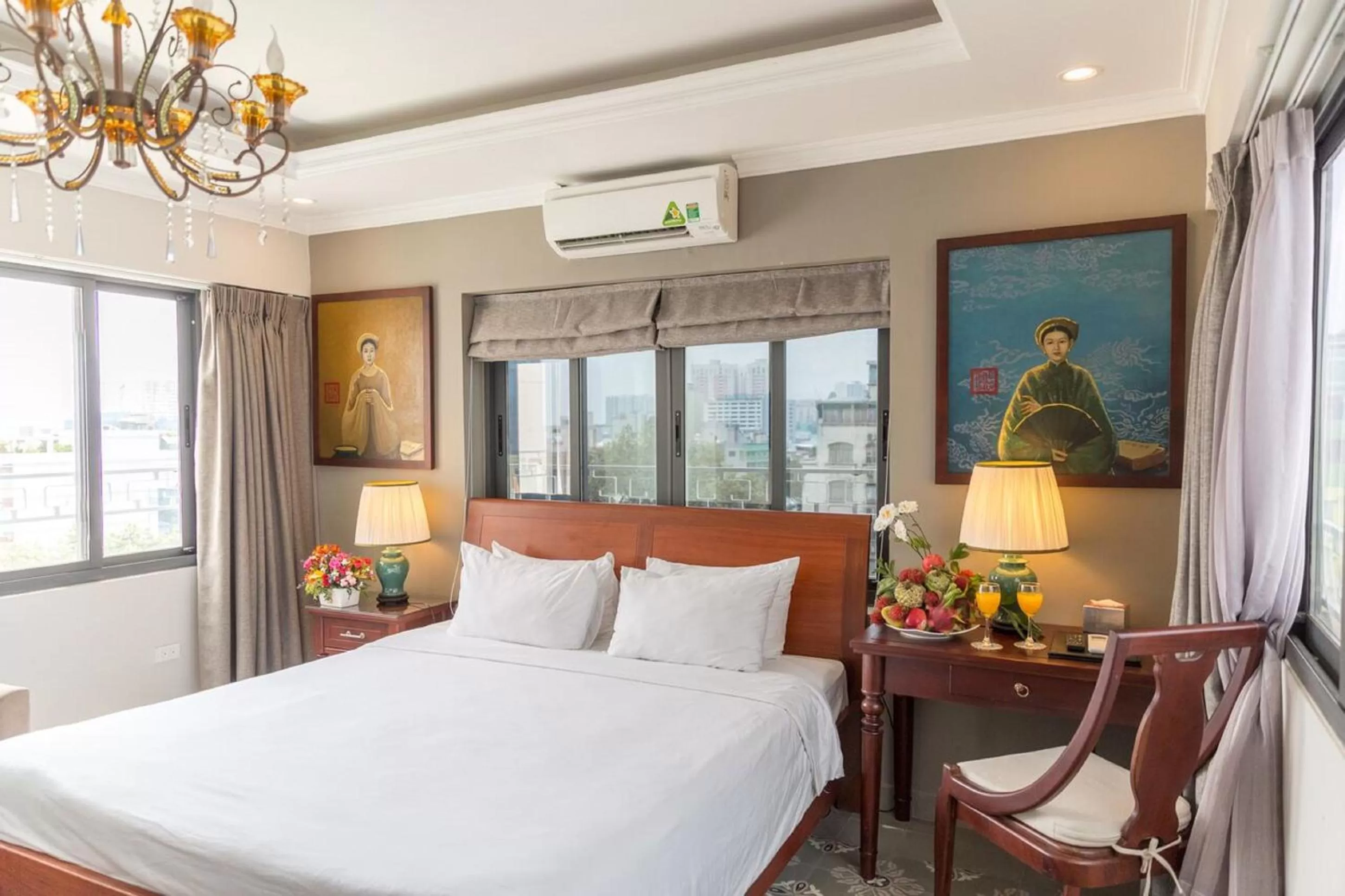 Living room, Bed in Ben Thanh Boutique Hotel