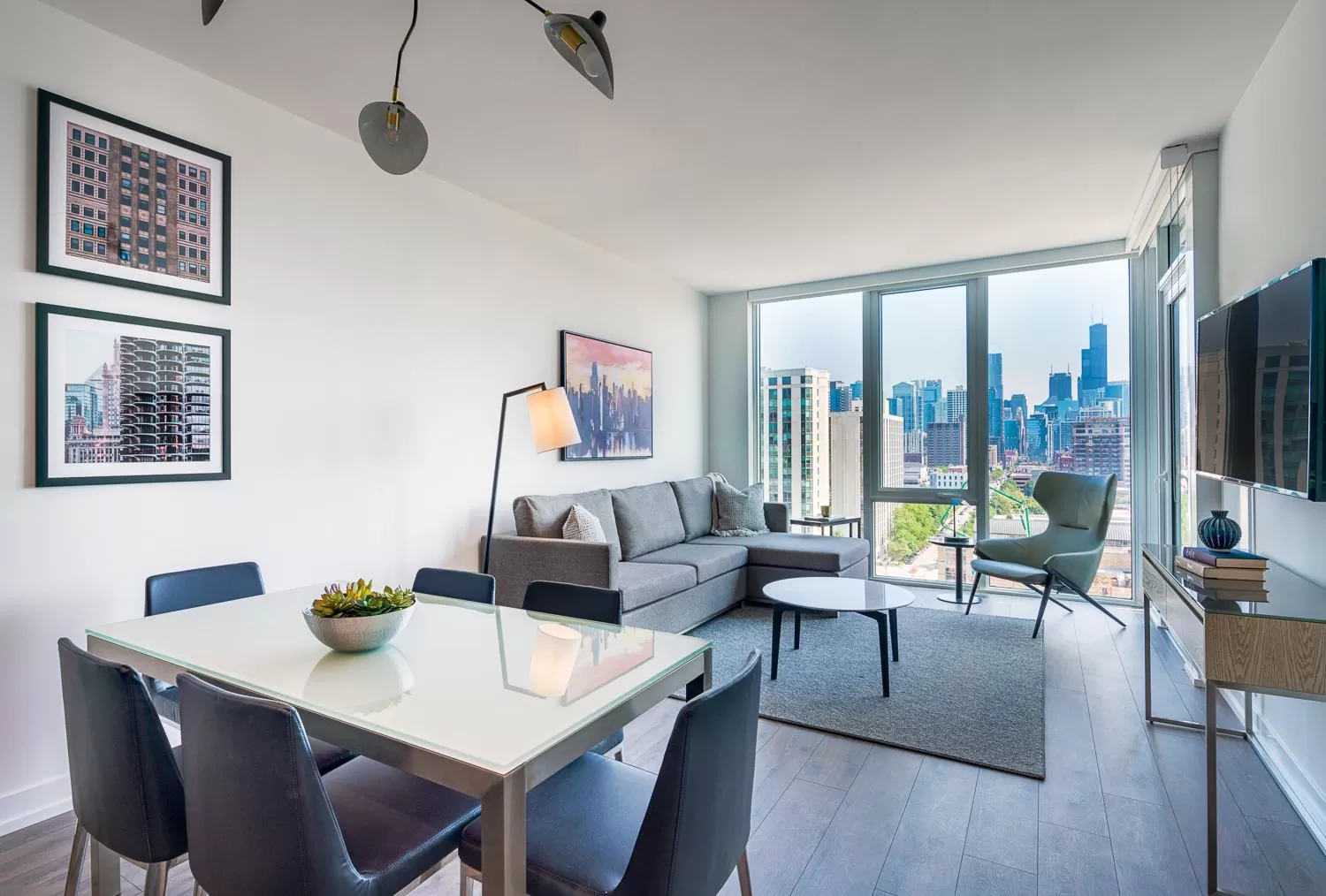 Living room in Level Chicago - Old Town