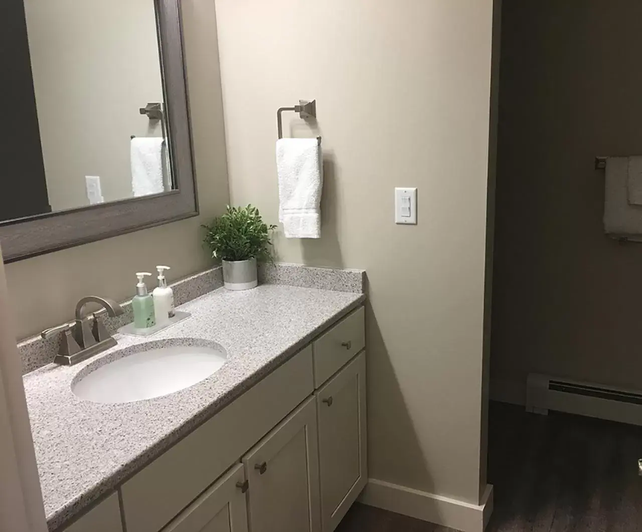 Queen Studio in Crystal Mountain Queen Studio in Crystal Mountain