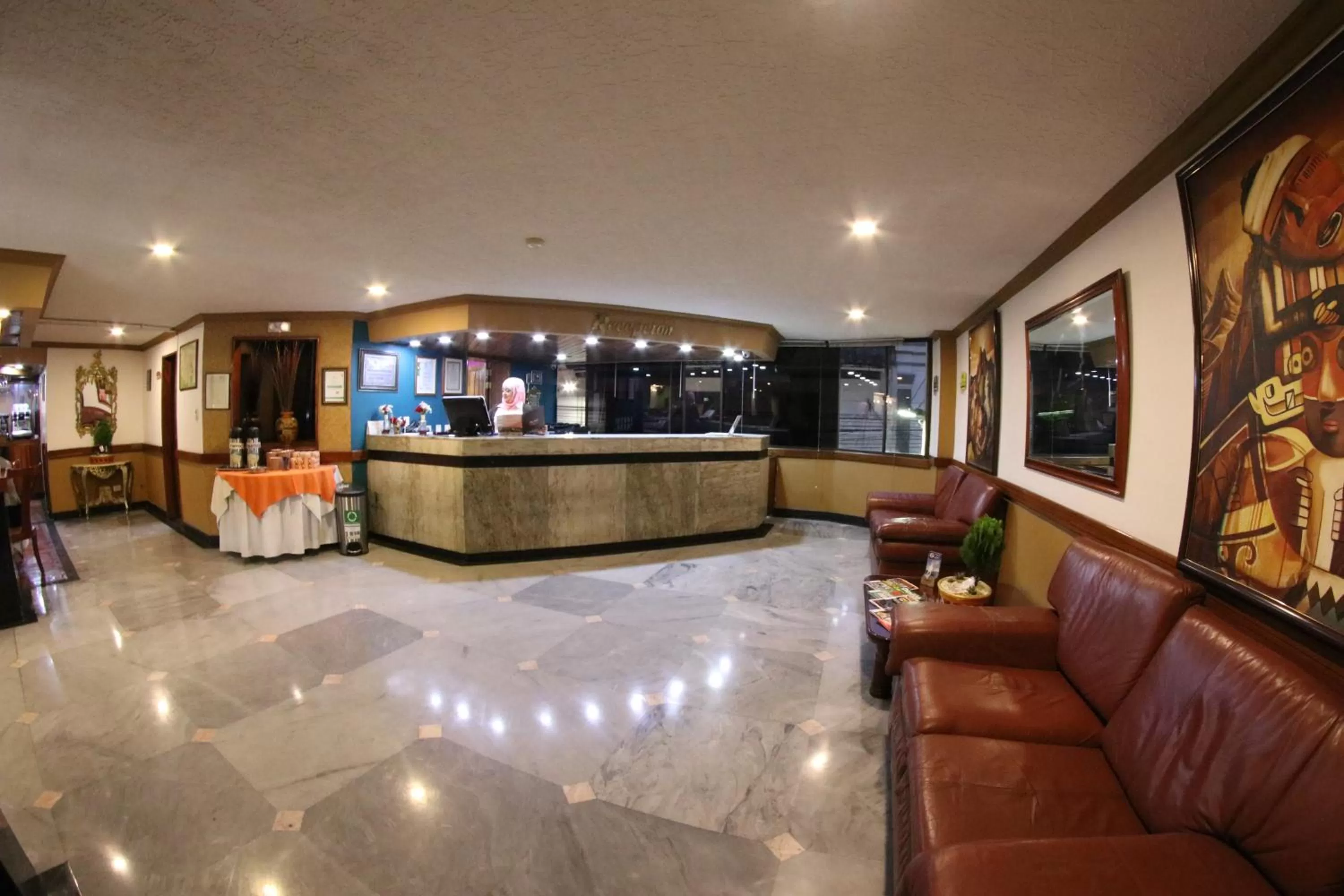 Lobby or reception in Hotel Don Saul