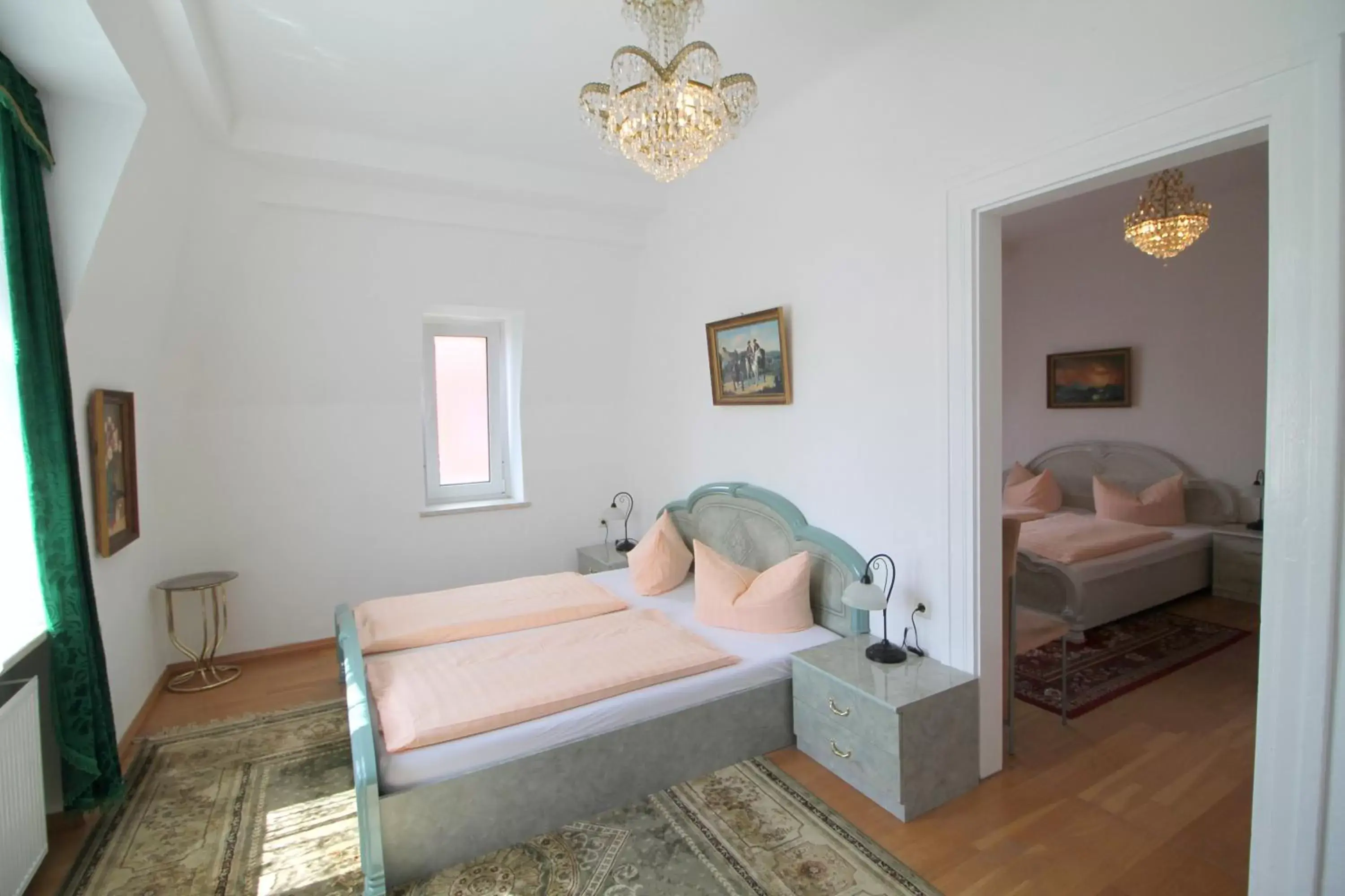 Classic Quadruple Room in Hotel Zu den Linden Classic Quadruple Room in Hotel Zu den Linden