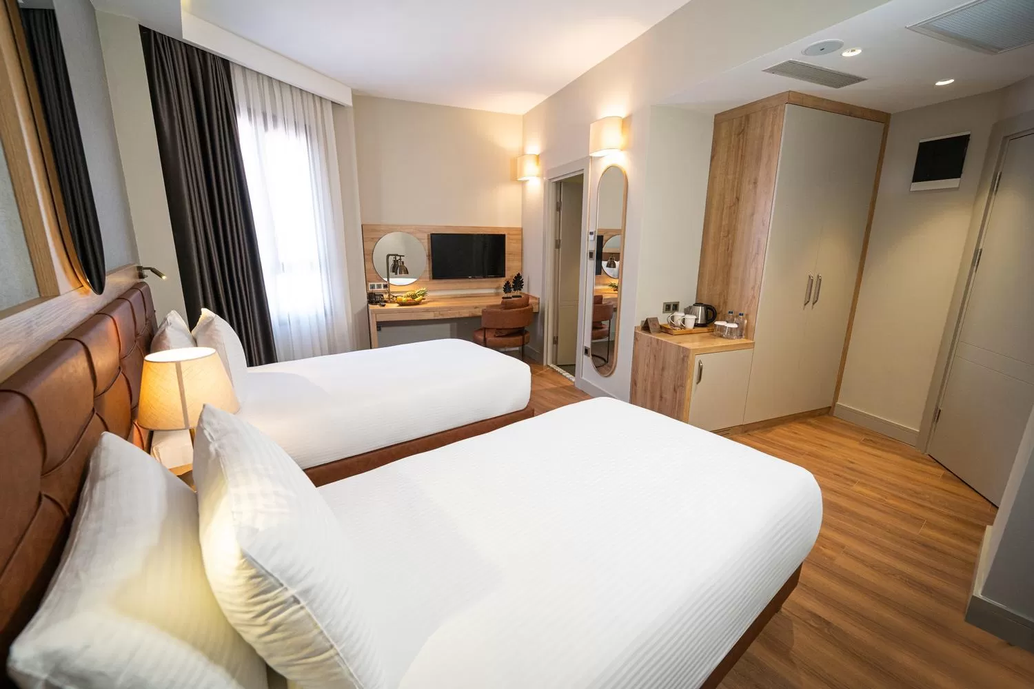 Photo of the whole room, Bed in Grand Sirkeci Hotel