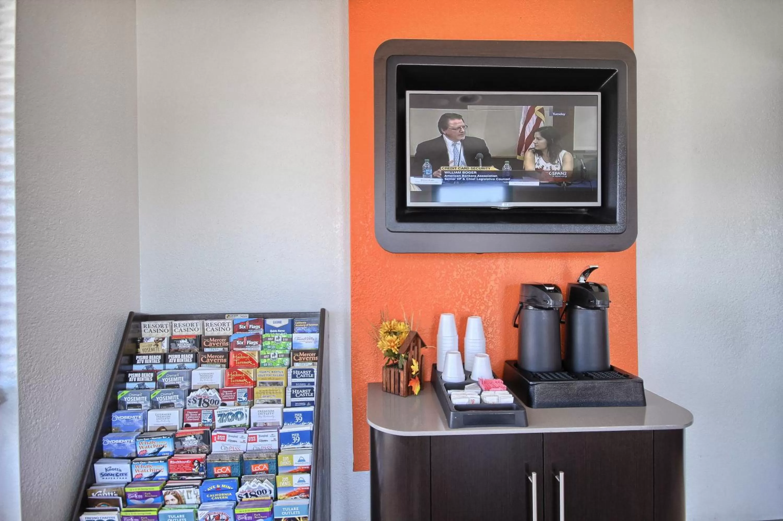 Lobby or reception in Motel 6-Fresno, CA - Blackstone South