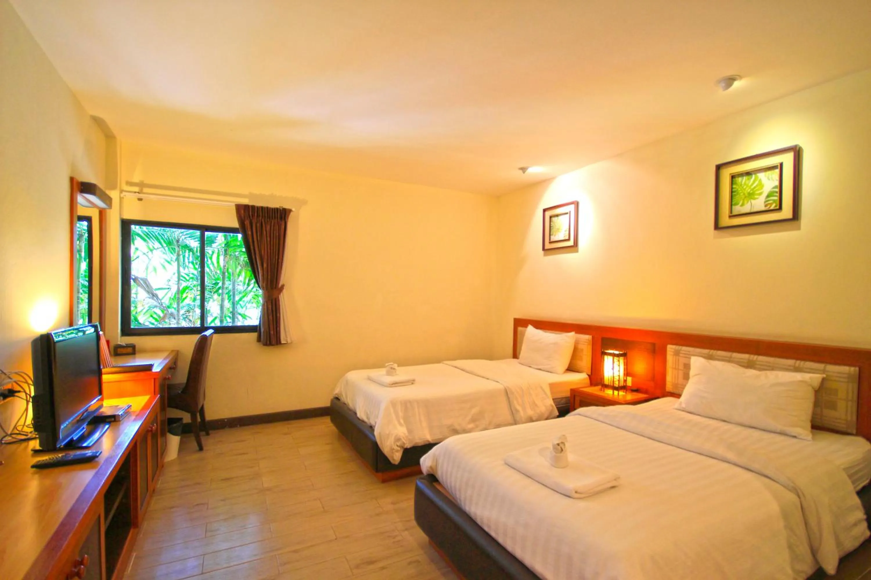 Bed in Chawalun Resort