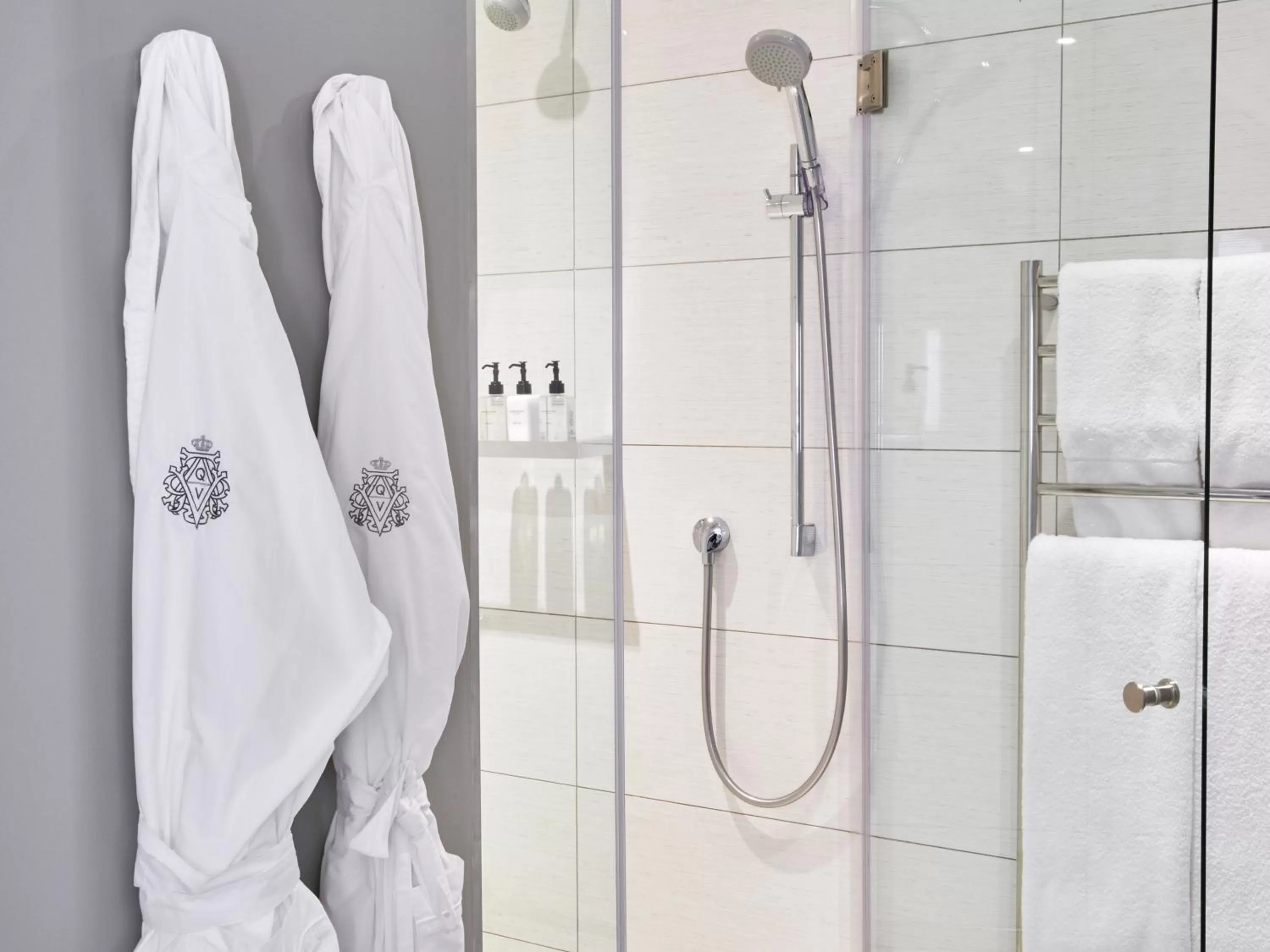 Bathroom in Queen Victoria Hotel by NEWMARK