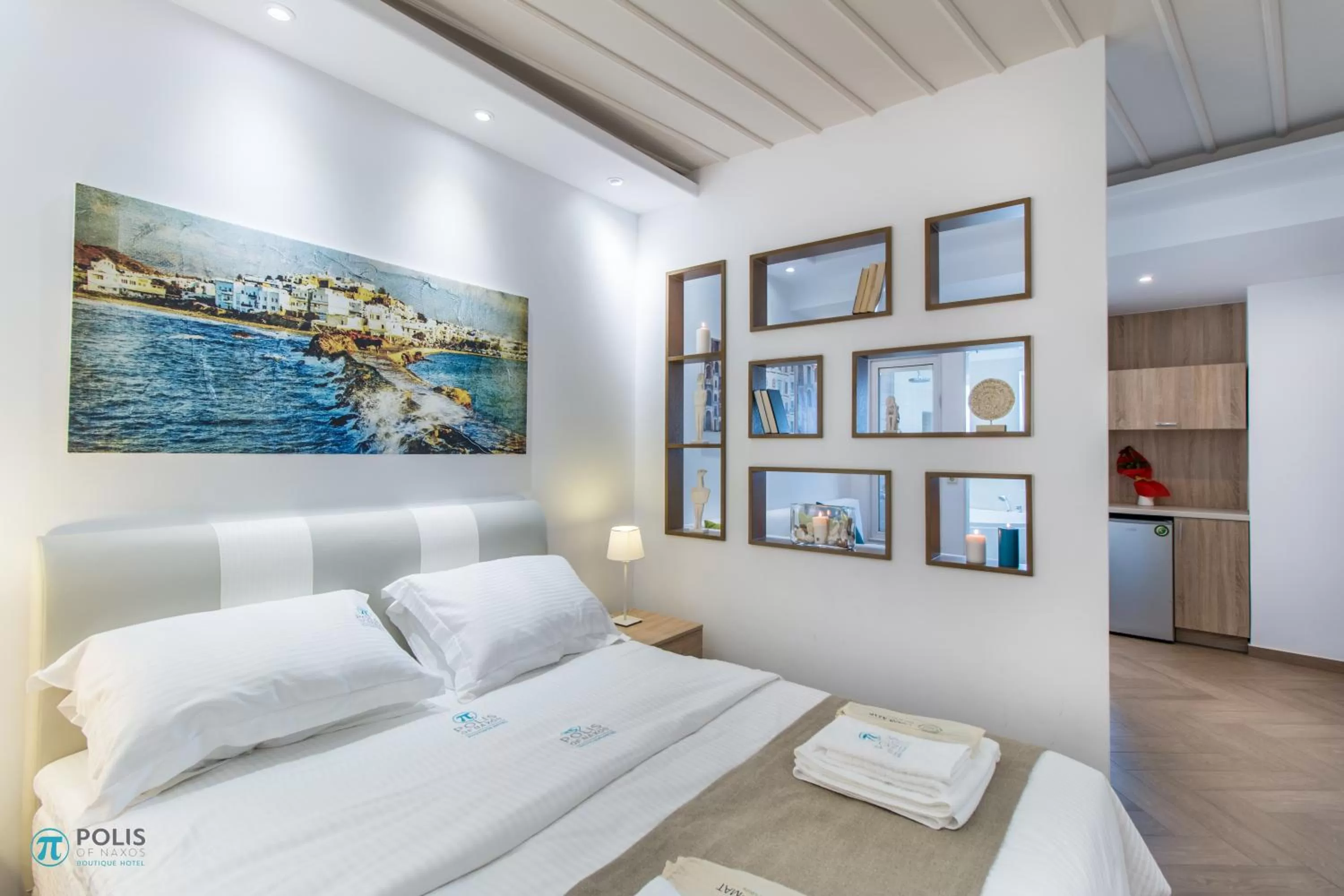 Photo of the whole room, Bed in Polis of Naxos