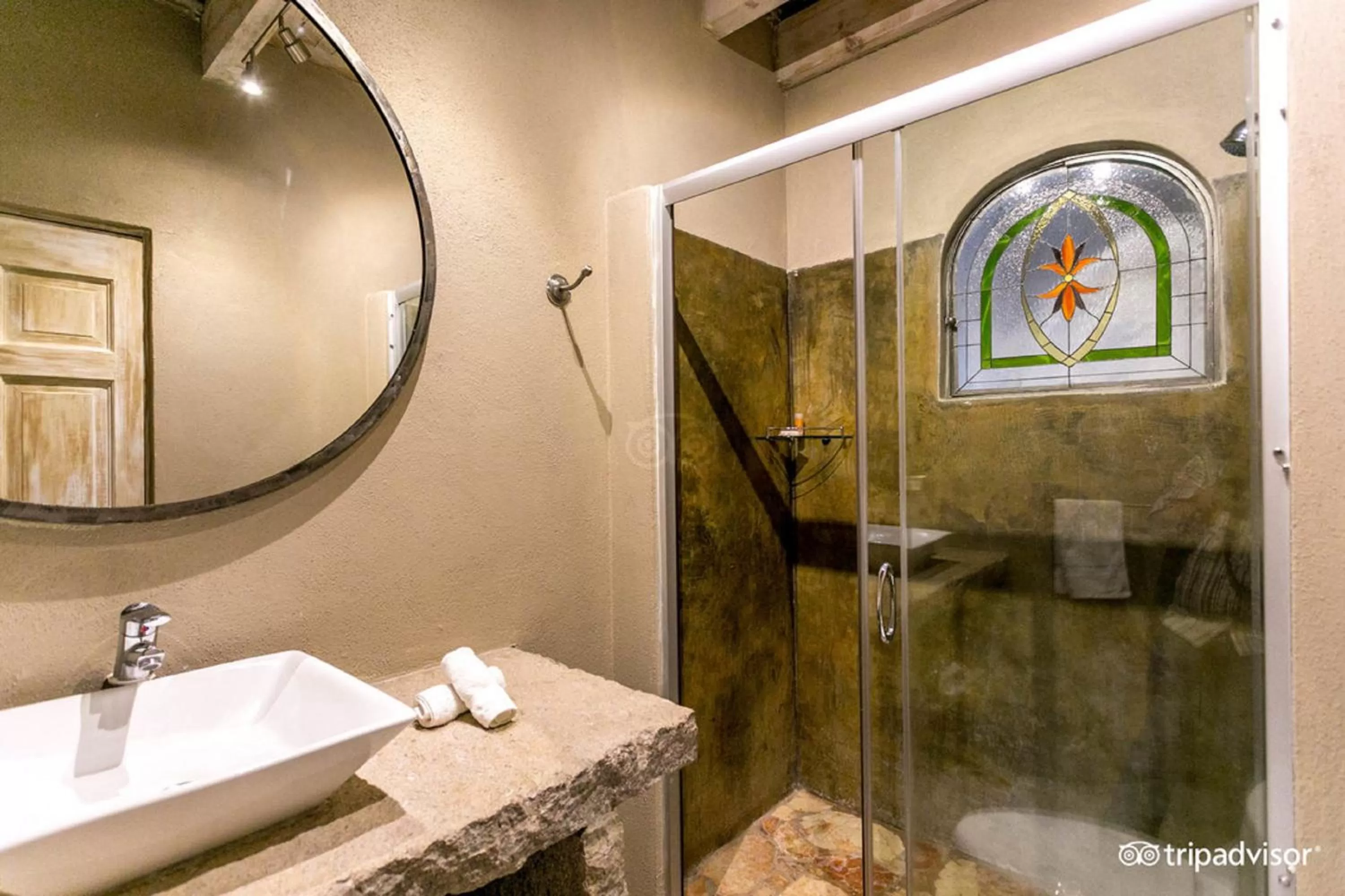 Shower in View Hotel Boutique