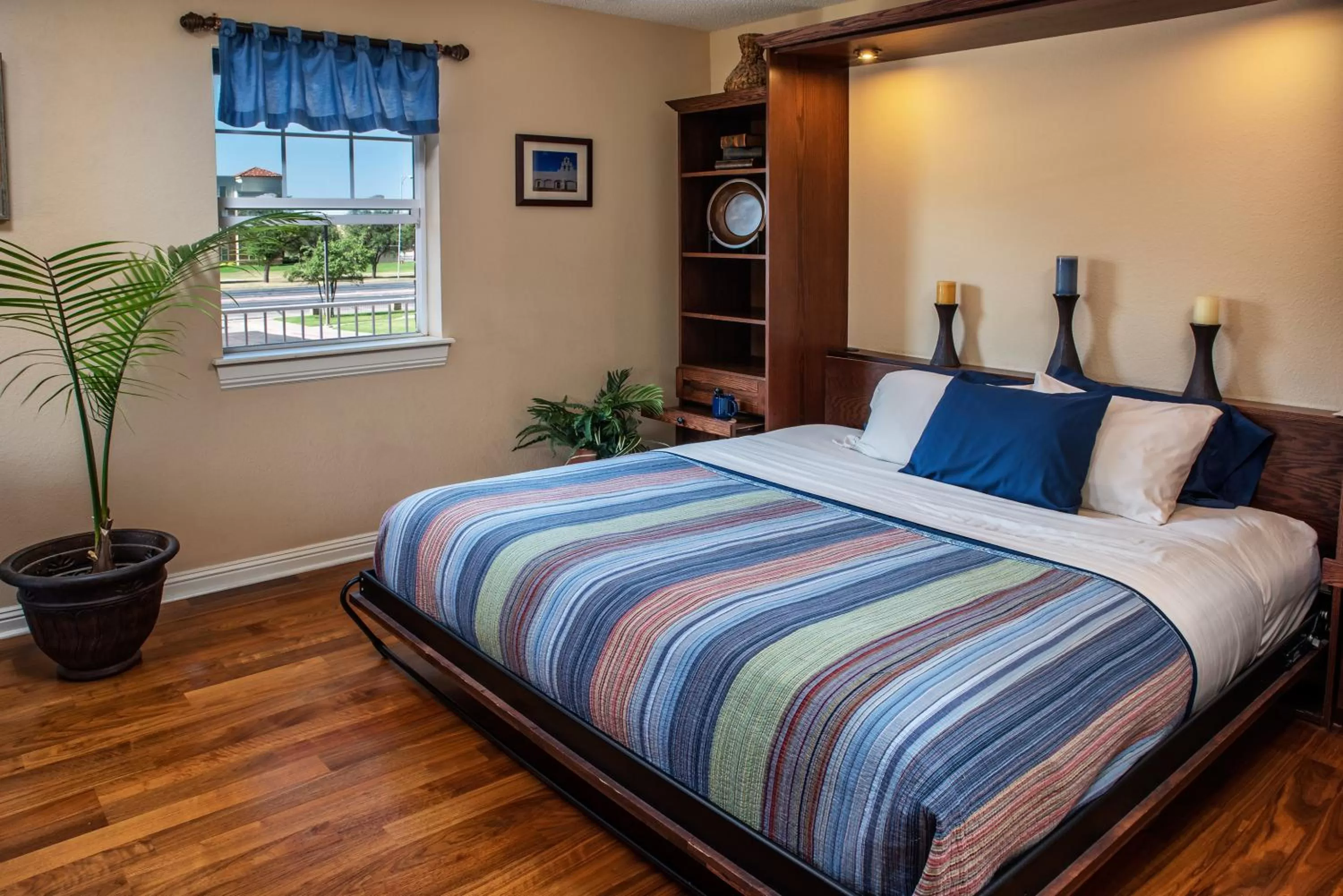 Bed in Woodrow House Bed & Breakfast