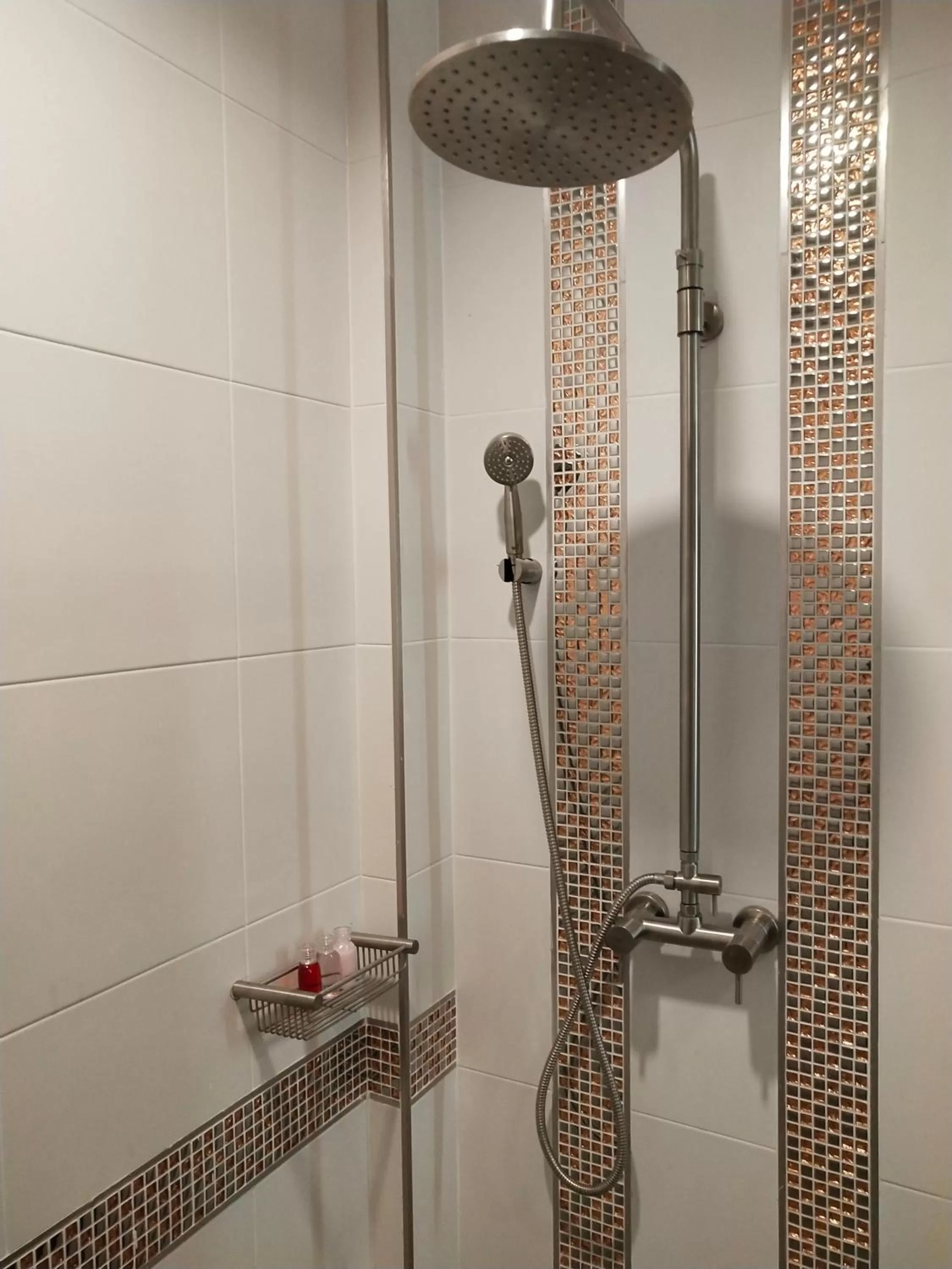 Shower in Hotel De Wualai