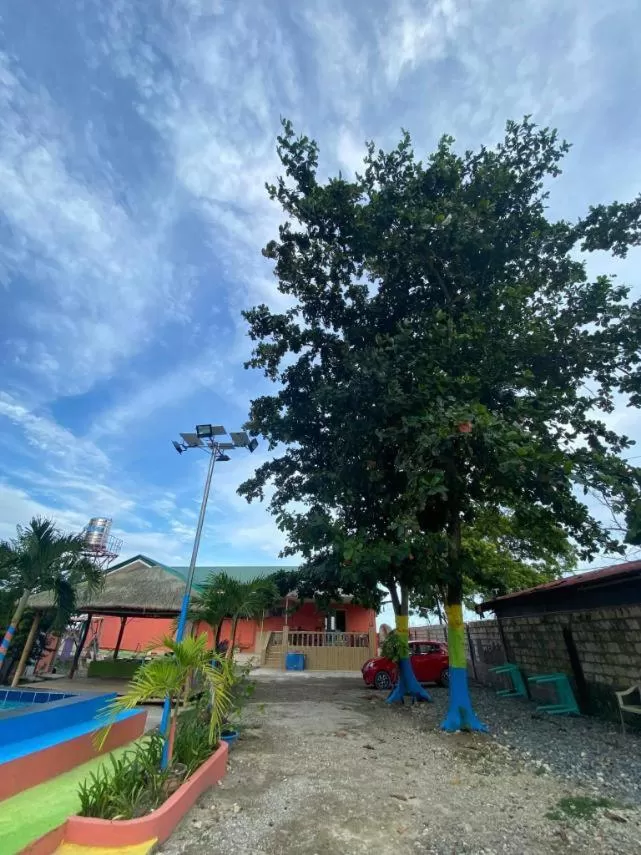 Swimming Pool in Scott's Seaview Resort