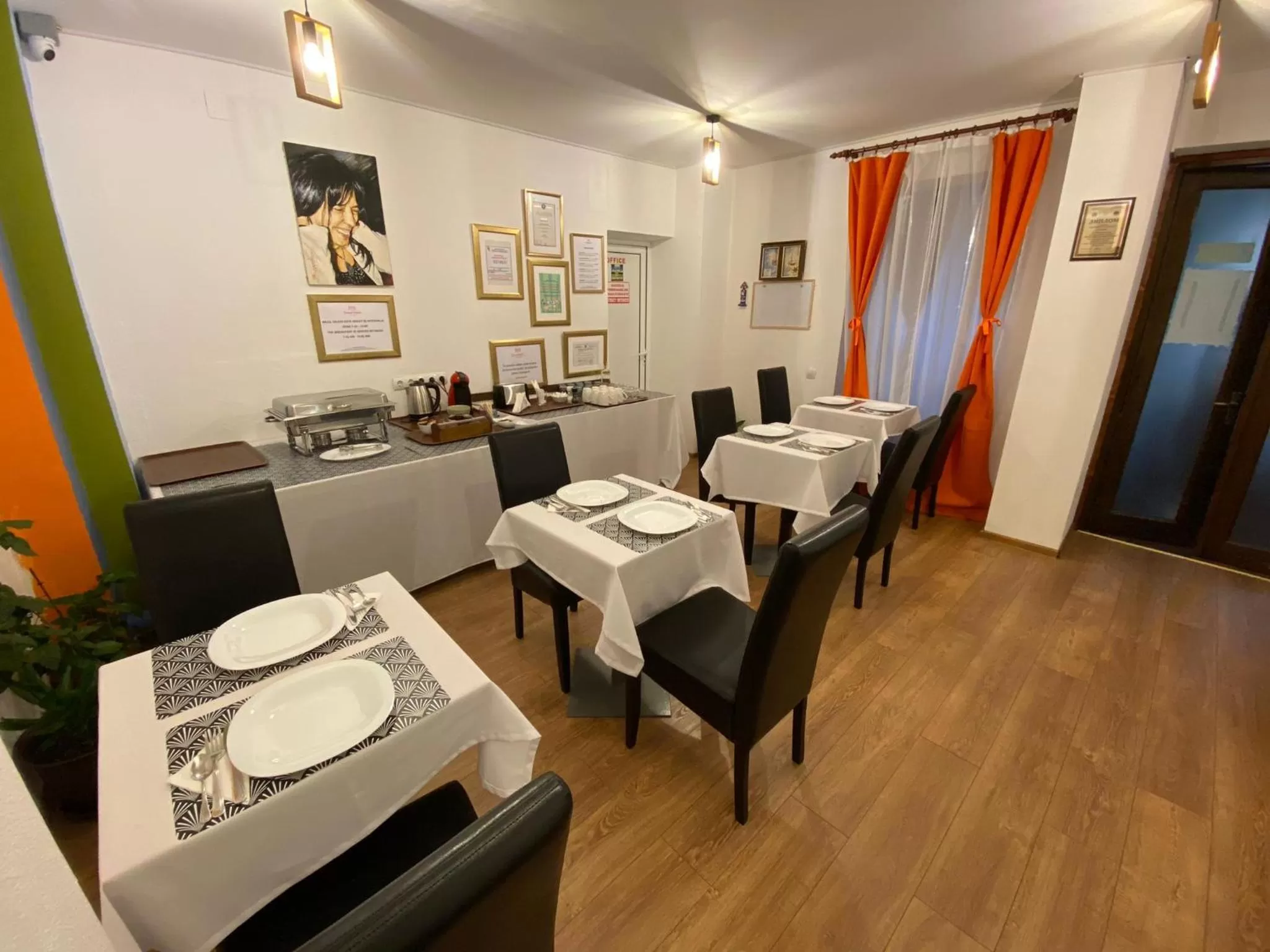 Dining area, Restaurant/Places to Eat in Pensiunea Pictorilor