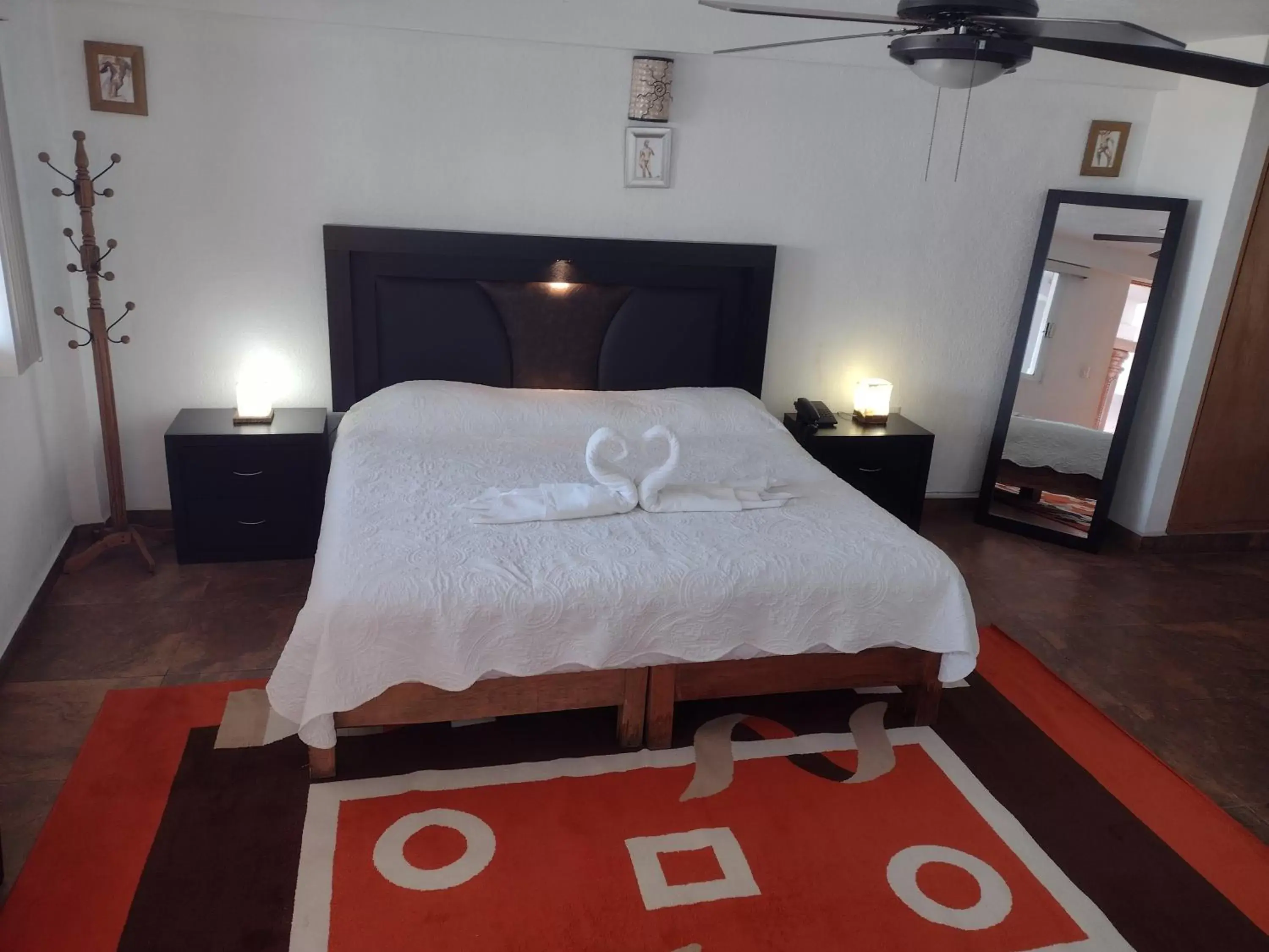 King Room with Spa Bath in Hotel Leyenda del Tepozteco King Room with Spa Bath in Hotel Leyenda del Tepozteco