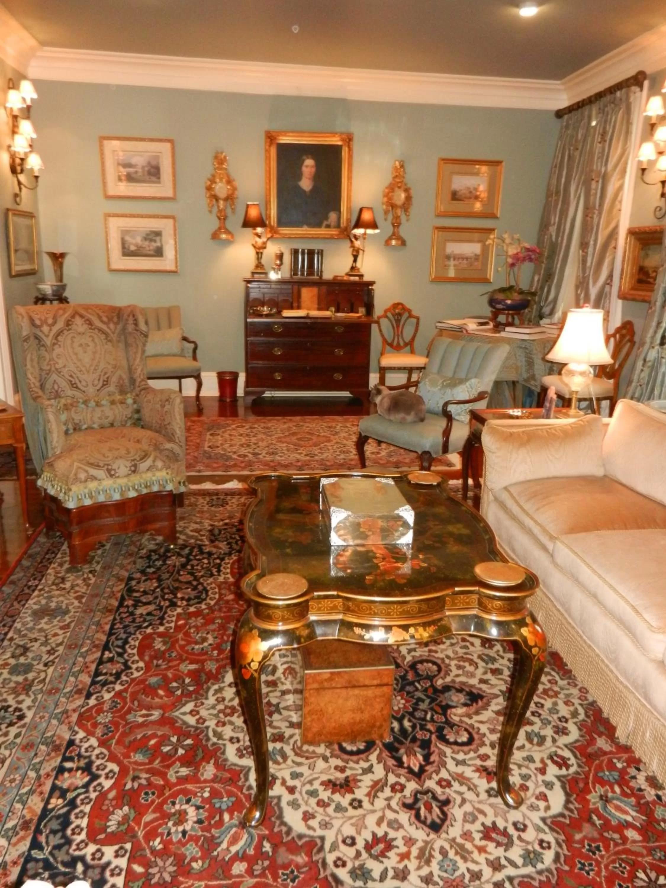 Living room in 22 Charlotte