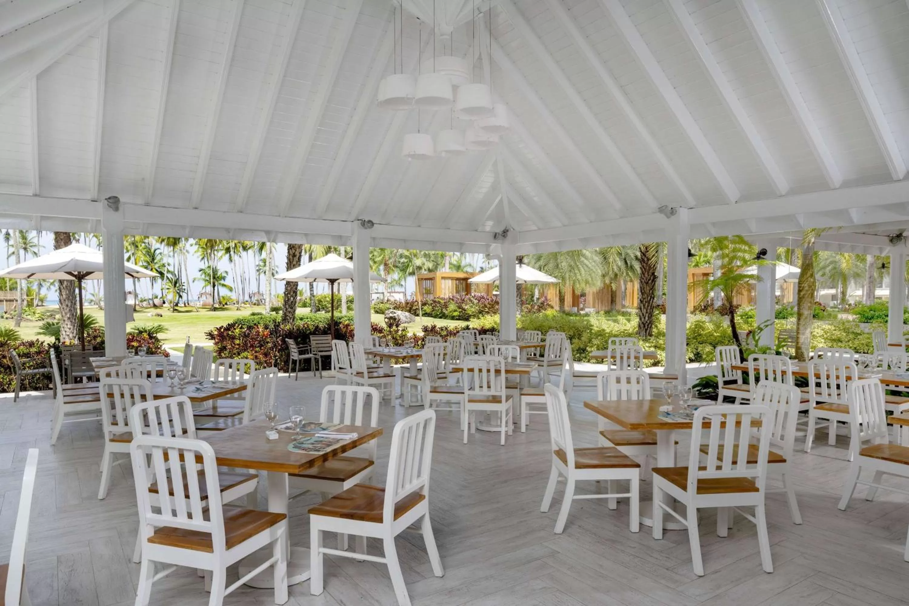 Restaurant/places to eat in Viva V Samana by Wyndham, A Trademark Adults All Inclusive
