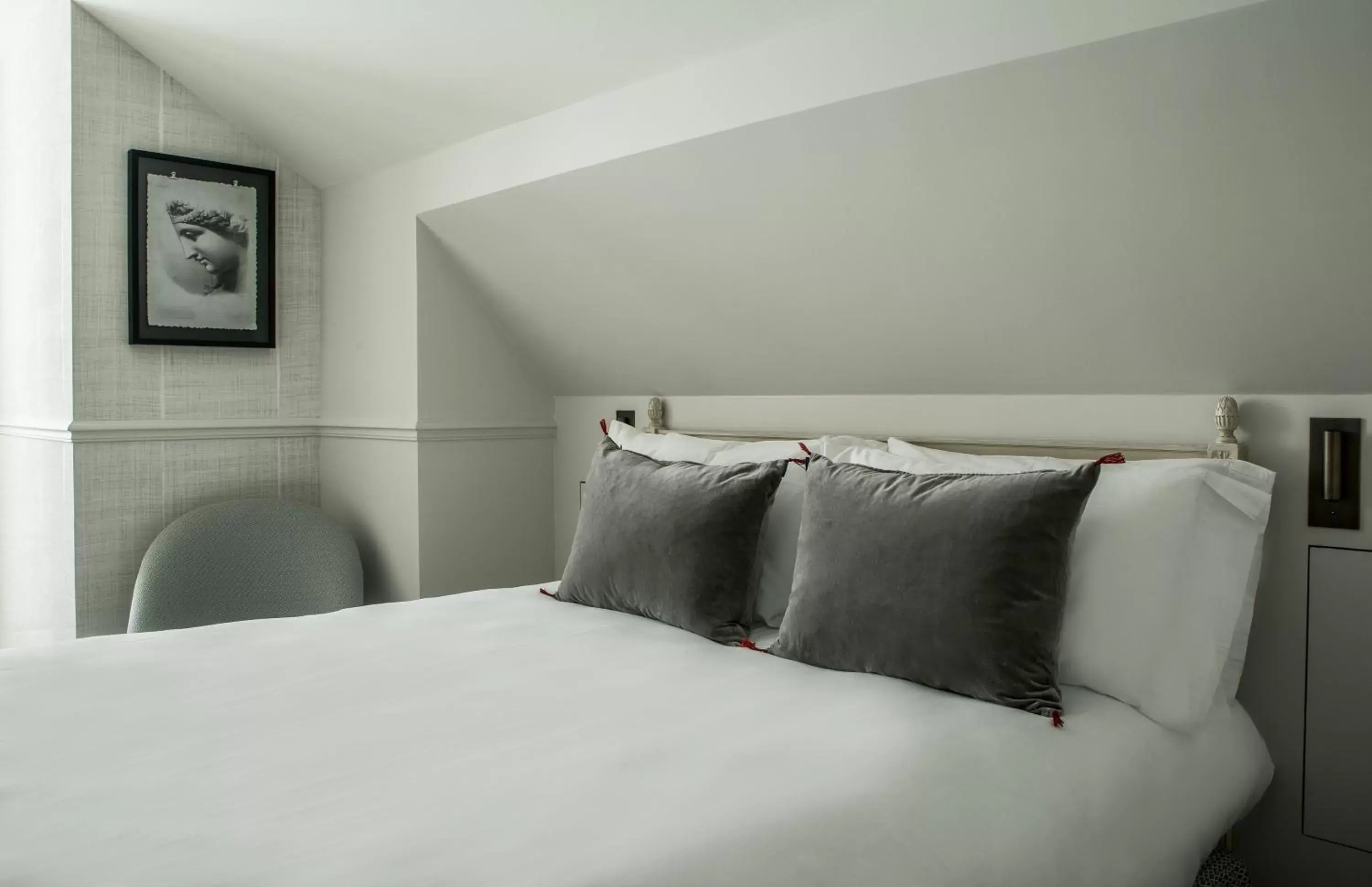 Superior Single Room in Charles V Superior Single Room in Charles V