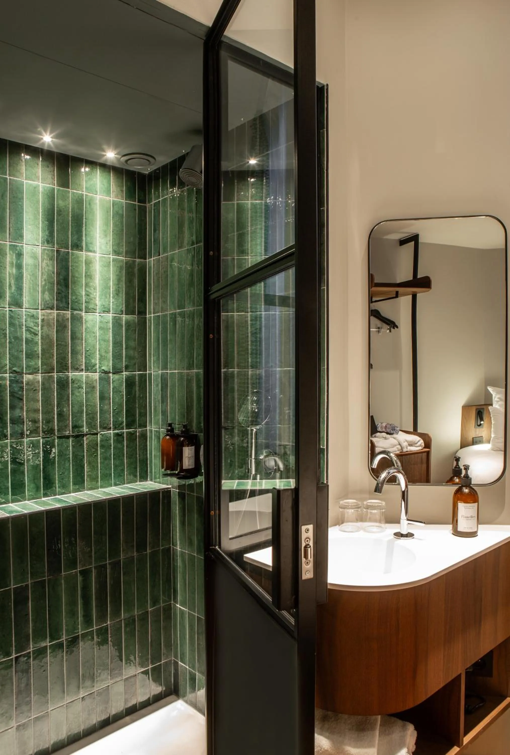 Bathroom in Hotel Flanelles Paris