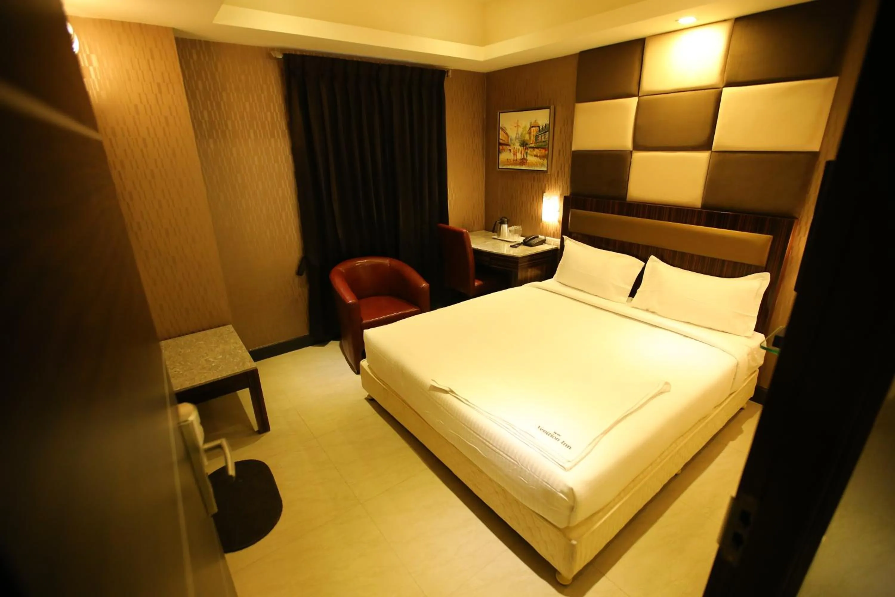 Deluxe Room - single occupancy in Treebo Venition Inn