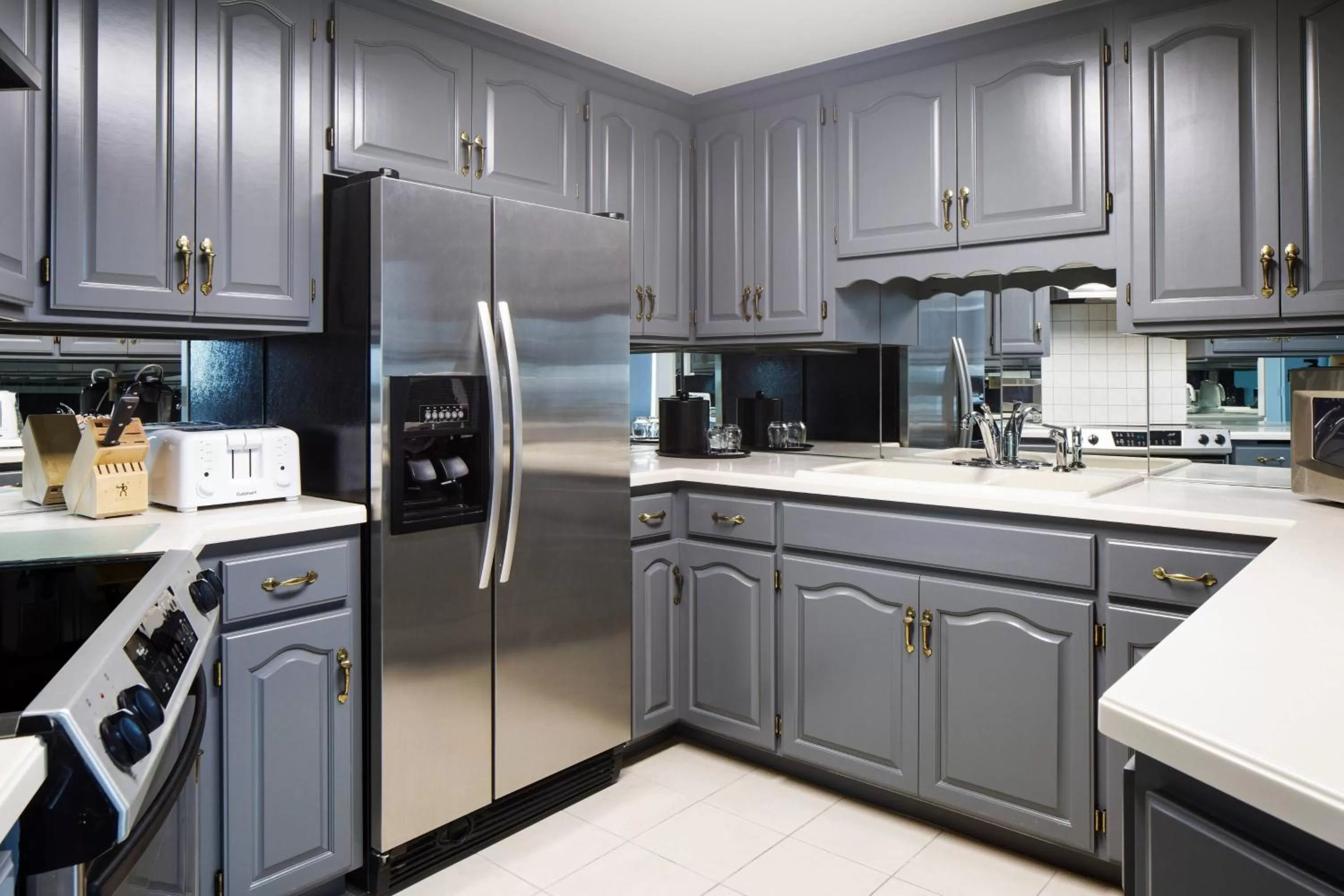 Kitchen or kitchenette in Minneapolis Marriott City Center