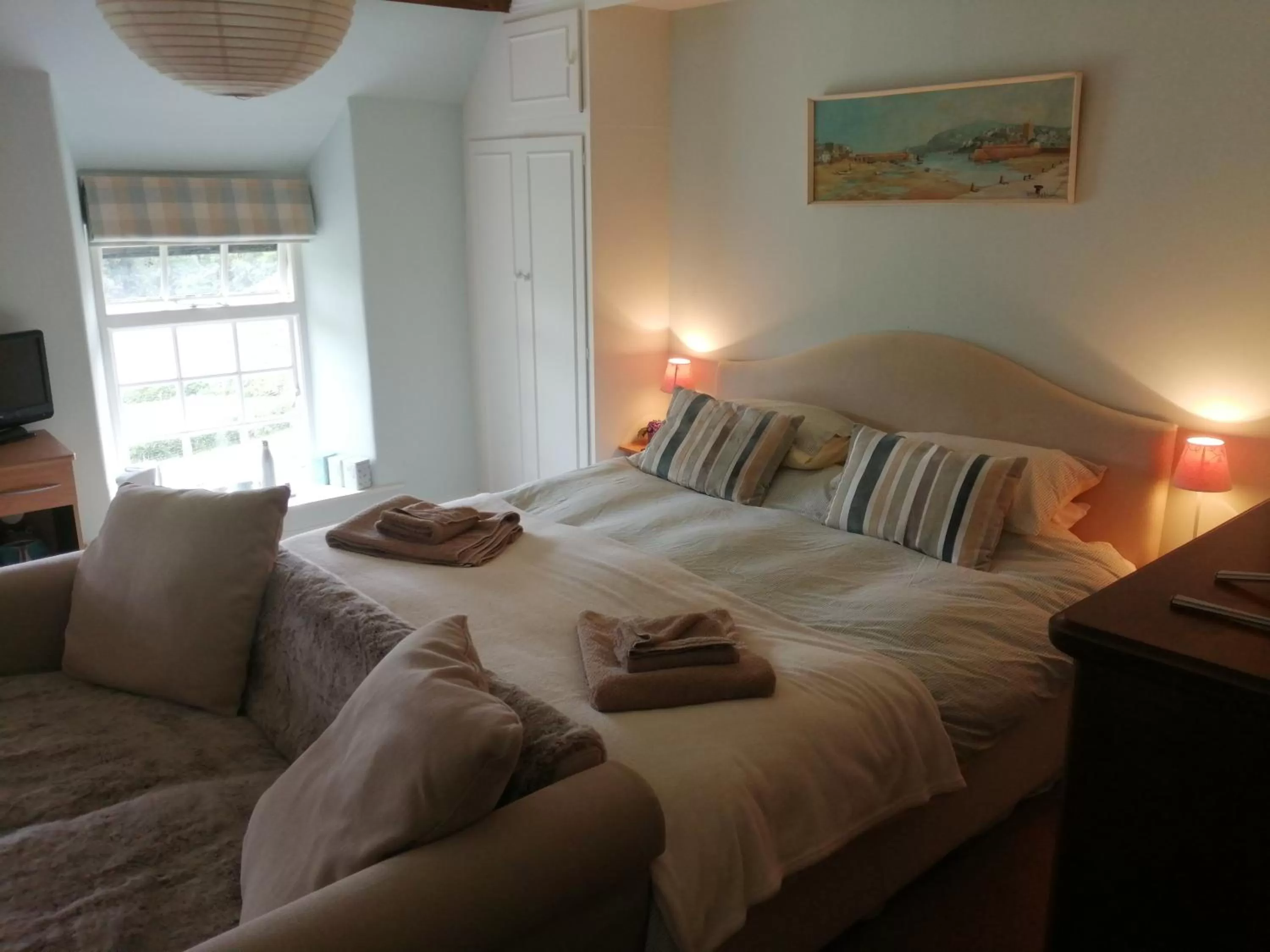 Bed in Walnut Tree Farm