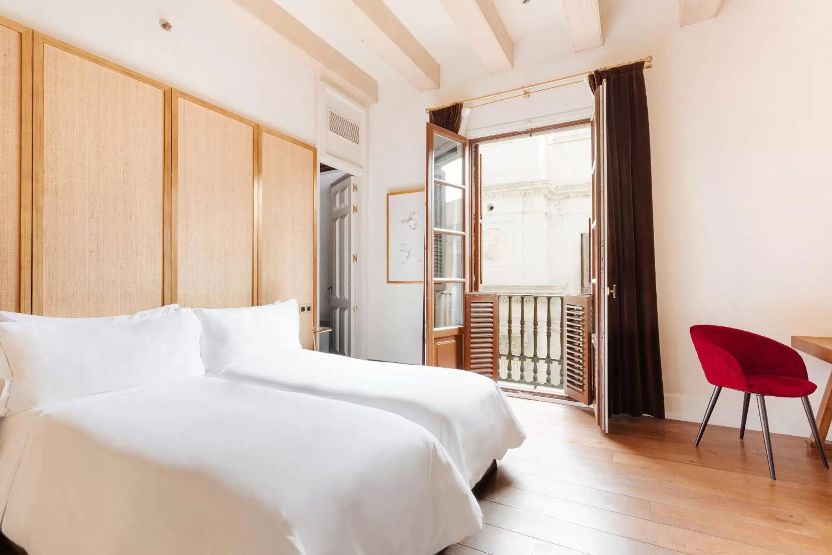 Twin Room in DO Plaça Reial Hotel Gothic Quarter, Sonder by Marriott Bonvoy Twin Room in DO Plaça Reial Hotel Gothic Quarter, Sonder by Marriott Bonvoy