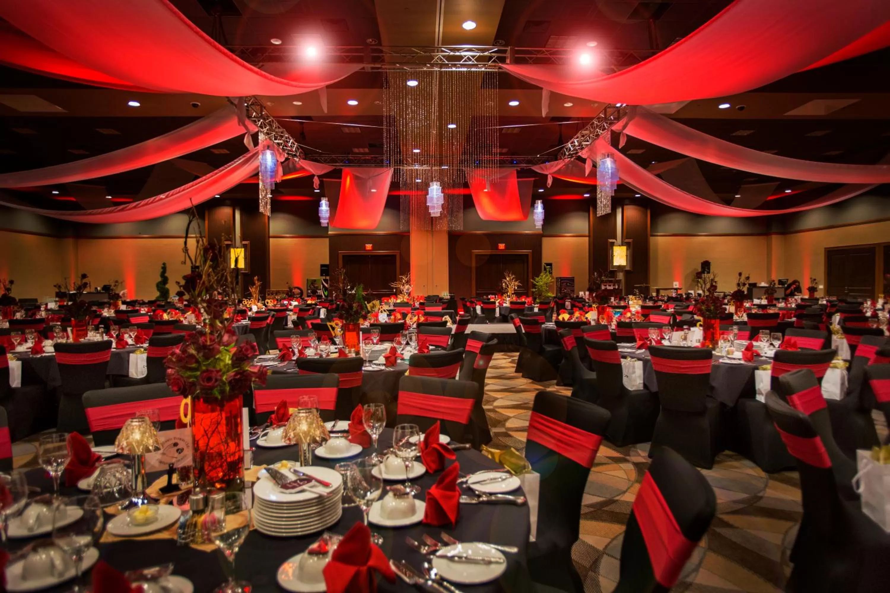 Evening entertainment in Silver Reef Casino Resort