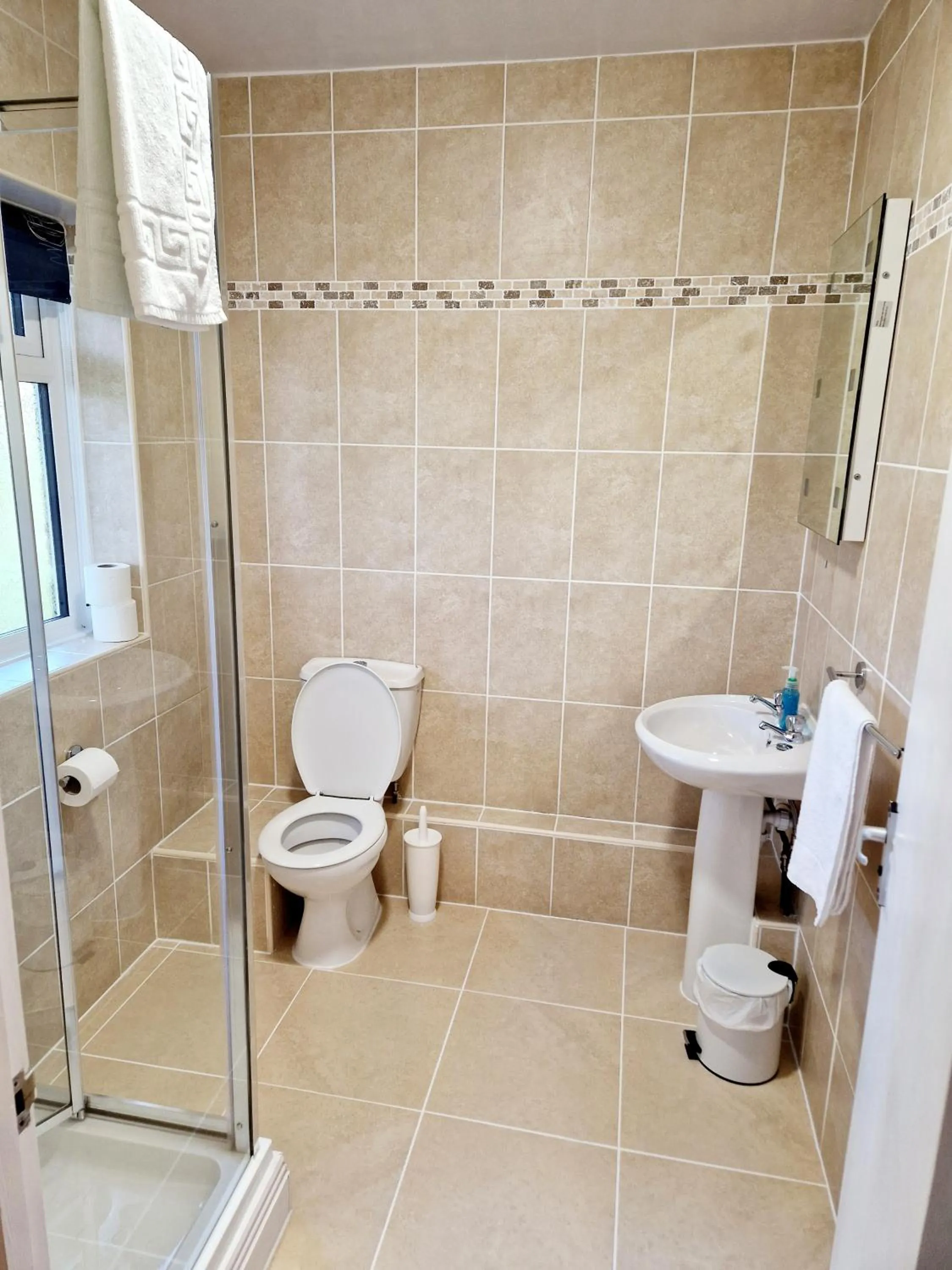 Bathroom in Wheal Tor Hotel & Glamping