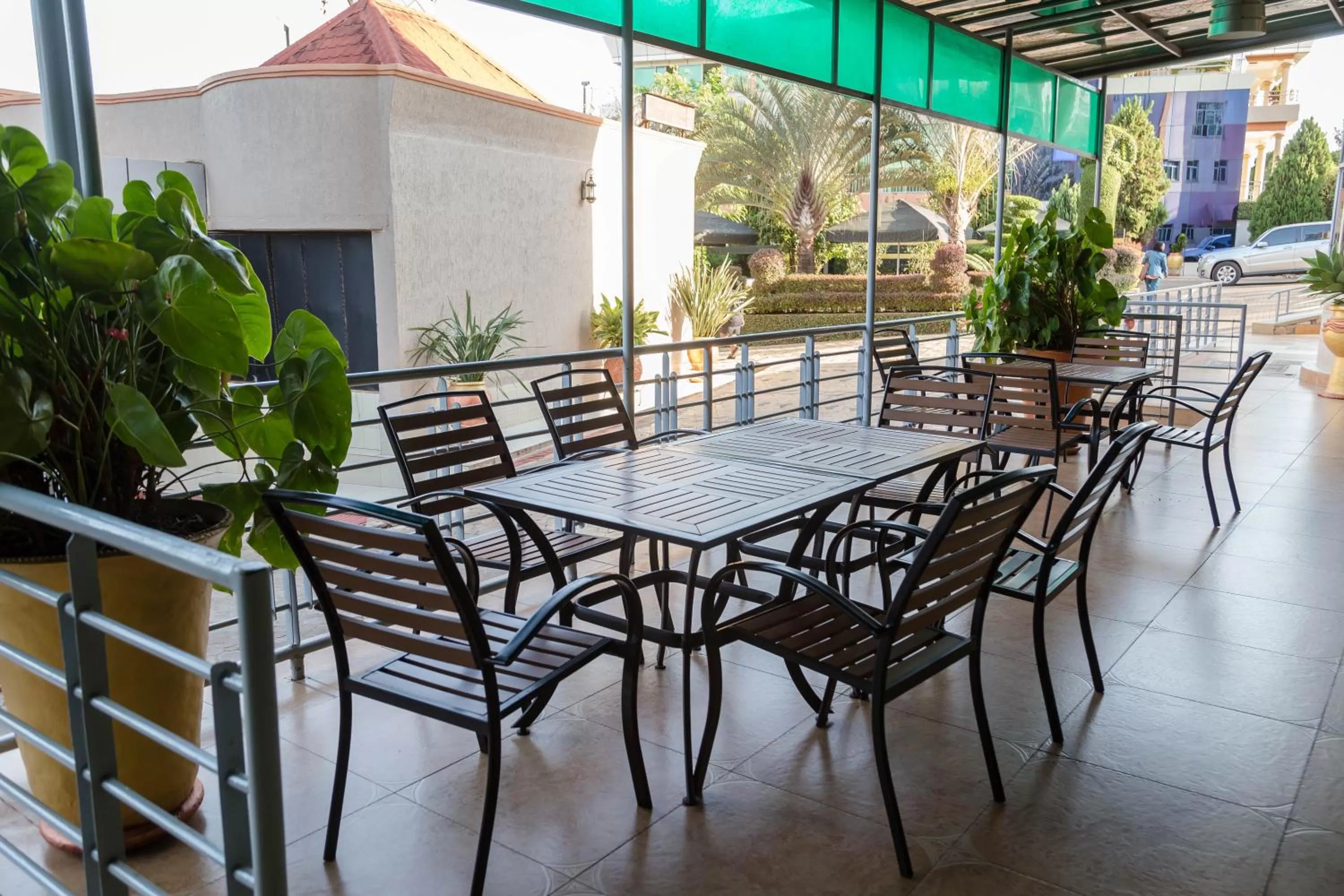 Restaurant/places to eat in Olympic Hotel