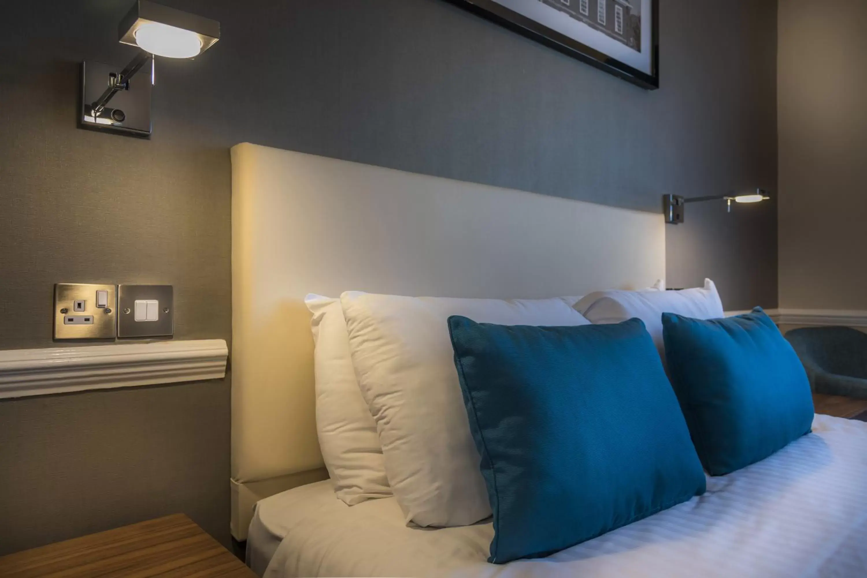Accessible Double Room in The Three Swans Hotel, Market Harborough, Leicestershire - The Coaching Inn Group Accessible Double Room in The Three Swans Hotel, Market Harborough, Leicestershire - The Coaching Inn Group