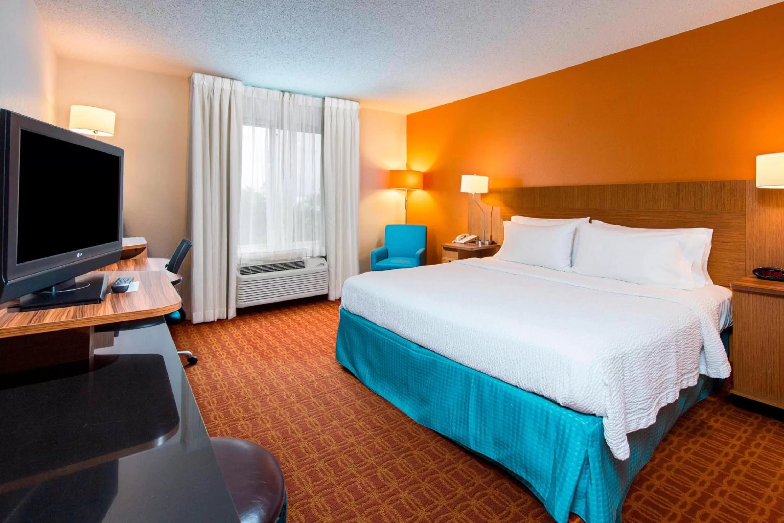 King Room with Adapted Tub - Mobility Accessible in Fairfield Inn & Suites by Marriott Fort Myers Cape Coral