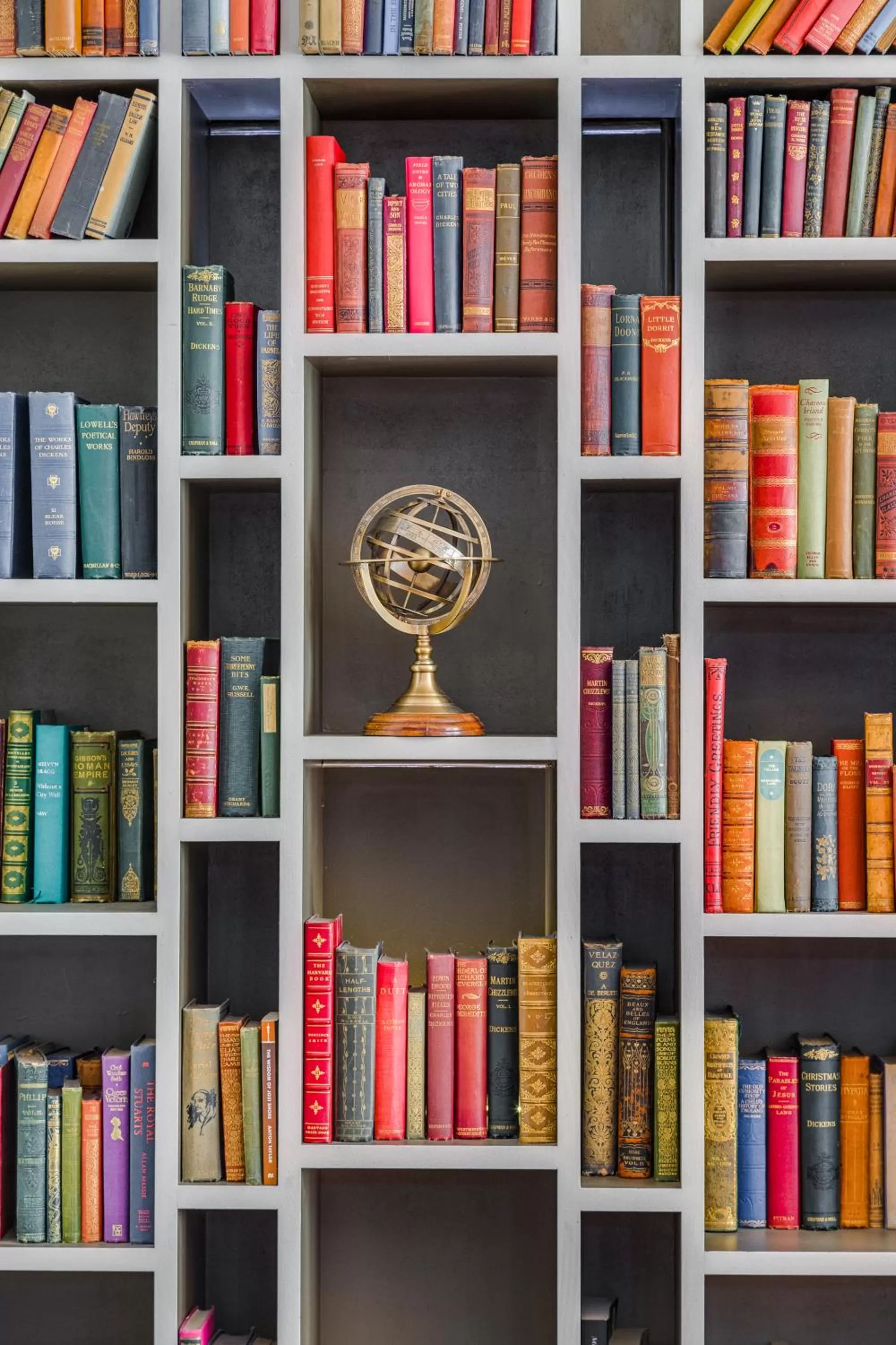 Library in 1 Lexham Gardens Hotel