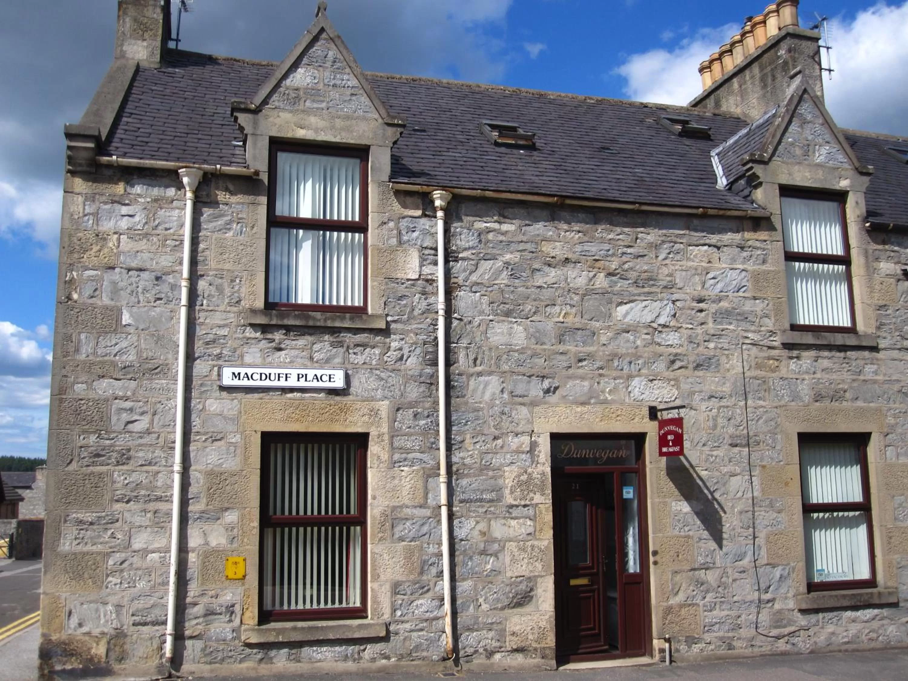 Property building in Dunvegan Bed & Breakfast