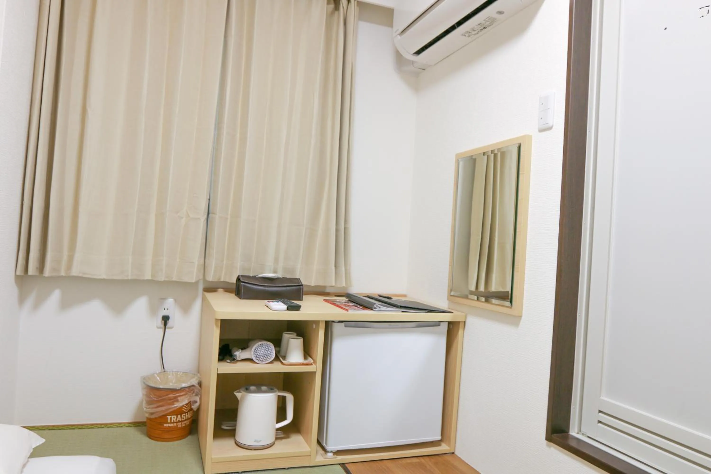 Photo of the whole room in Hotel Shin-Imamiya