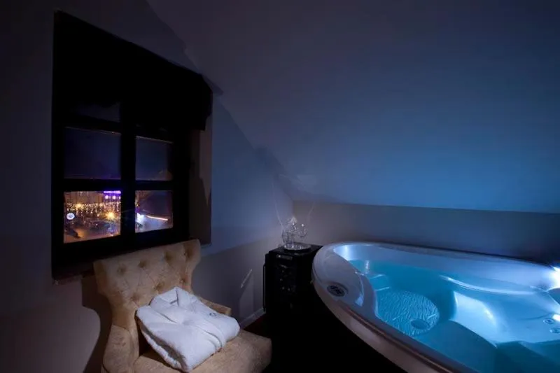 Hot Tub in Hotel Actum