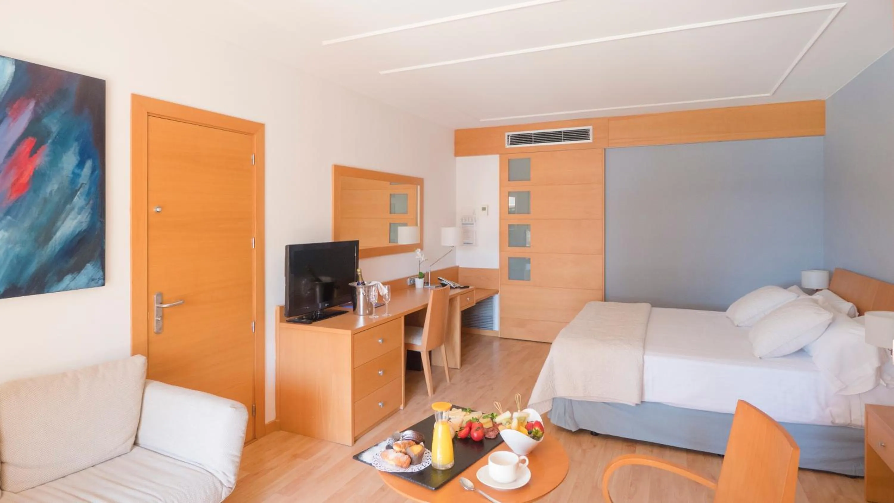 Hotel Clipper - EL DELFÍN VERDE RESORTS - Platja de Pals