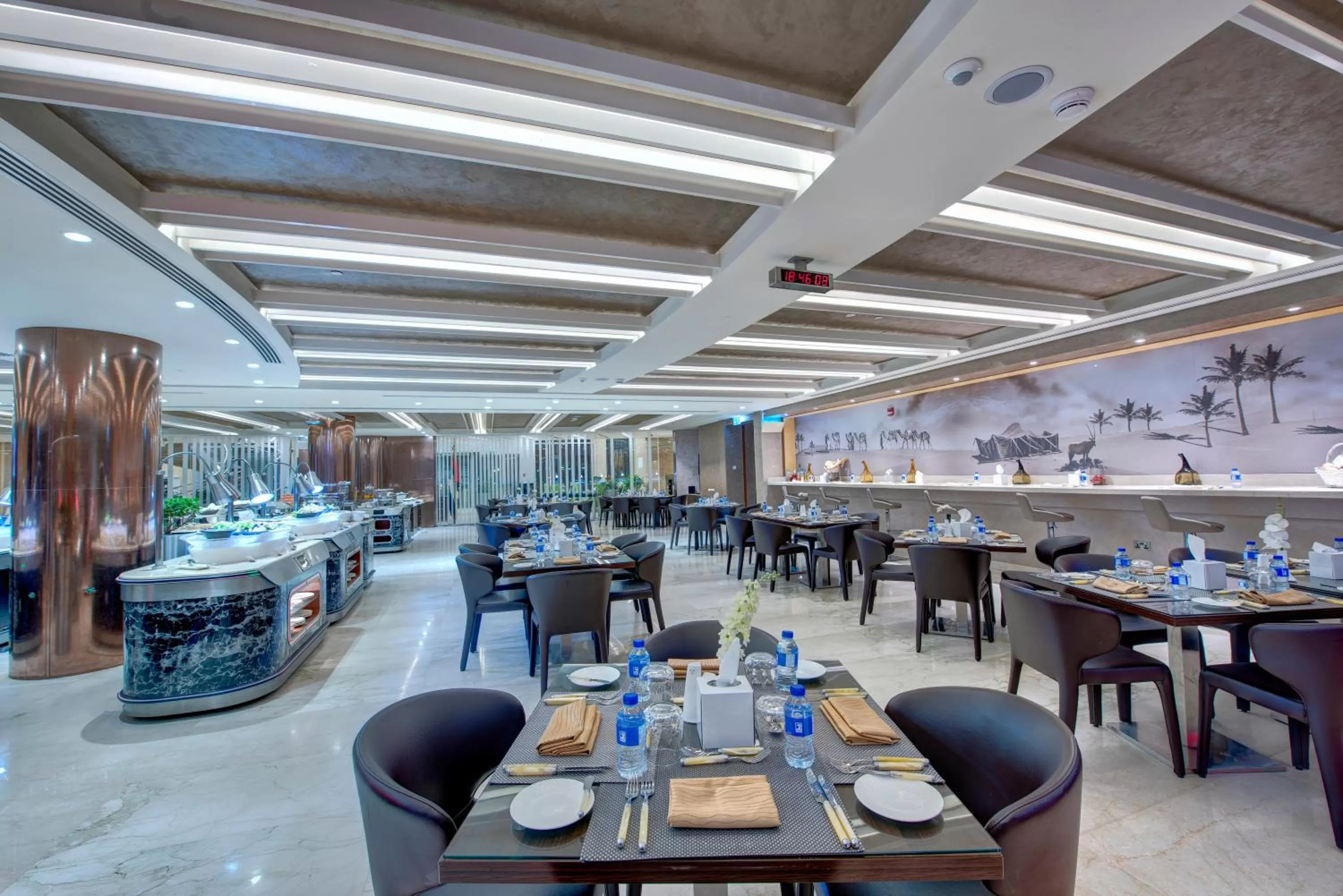 Restaurant/places to eat in Remal Hotel & Villas Al Dhannah City