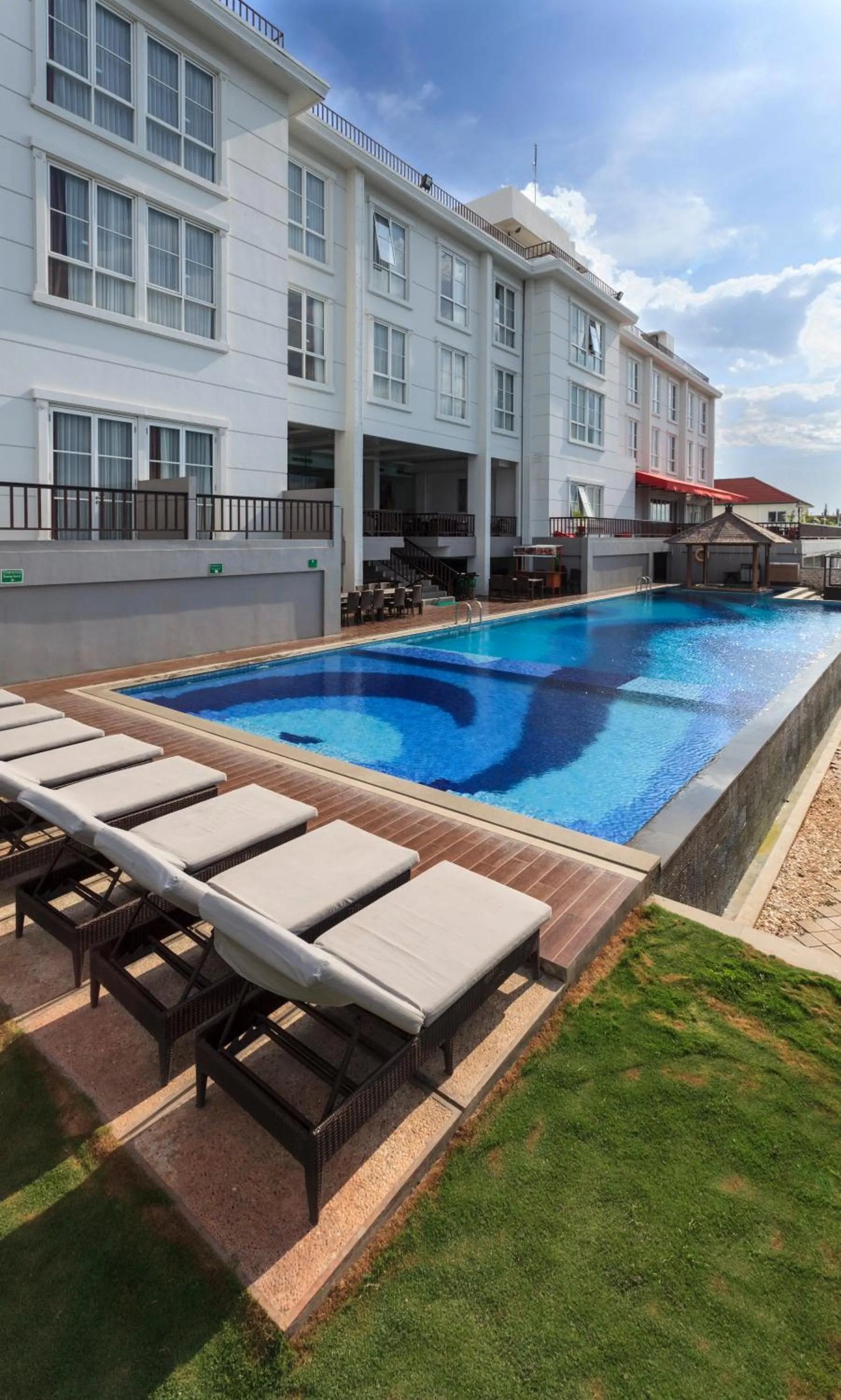 Swimming pool in Hotel on The Rock