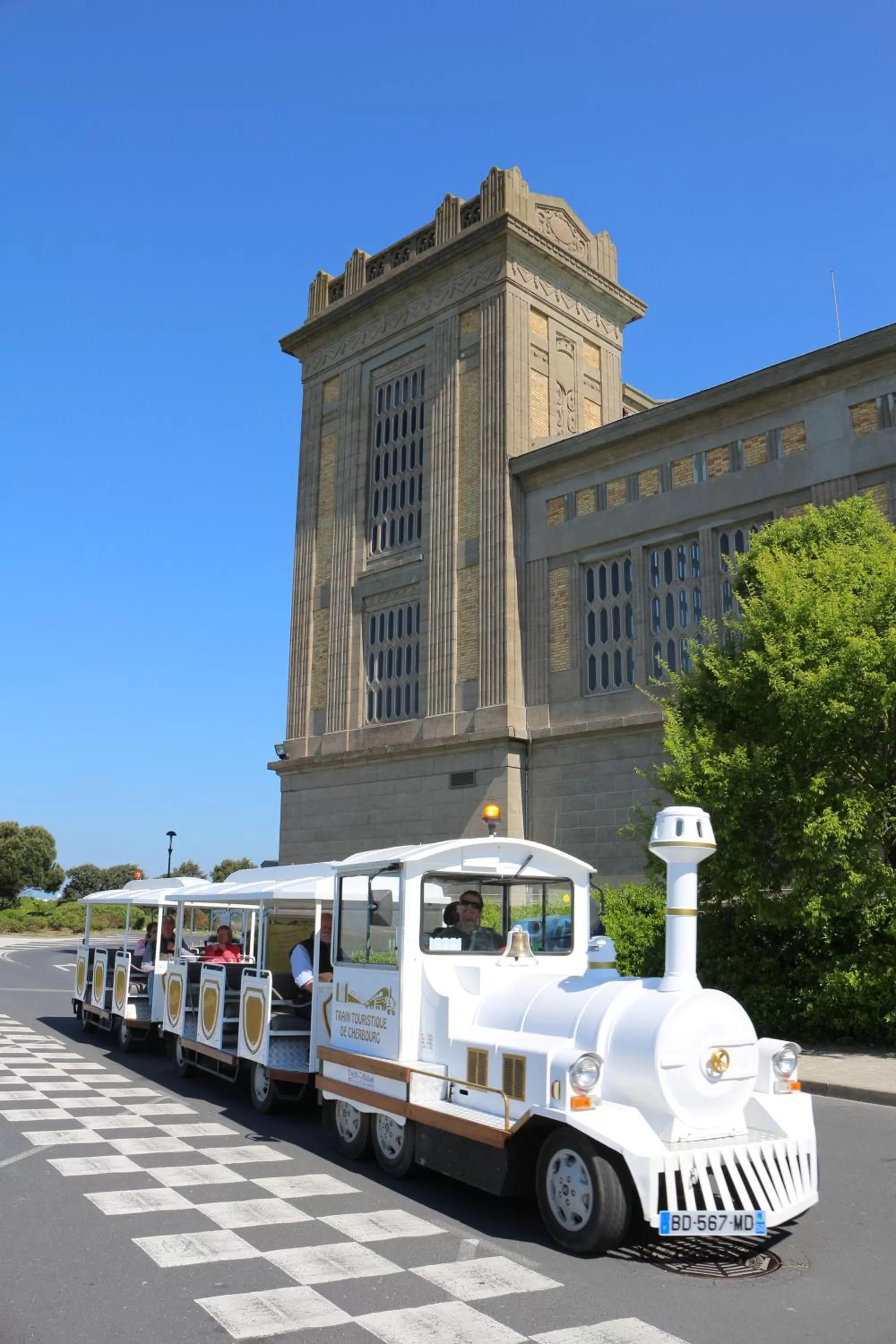 Nearby landmark in ibis Cherbourg La Glacerie