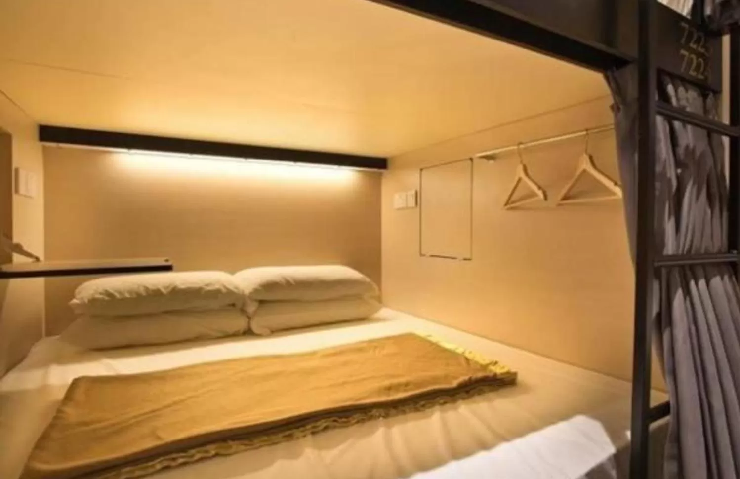 Bed in 7 Wonders Boutique Capsule