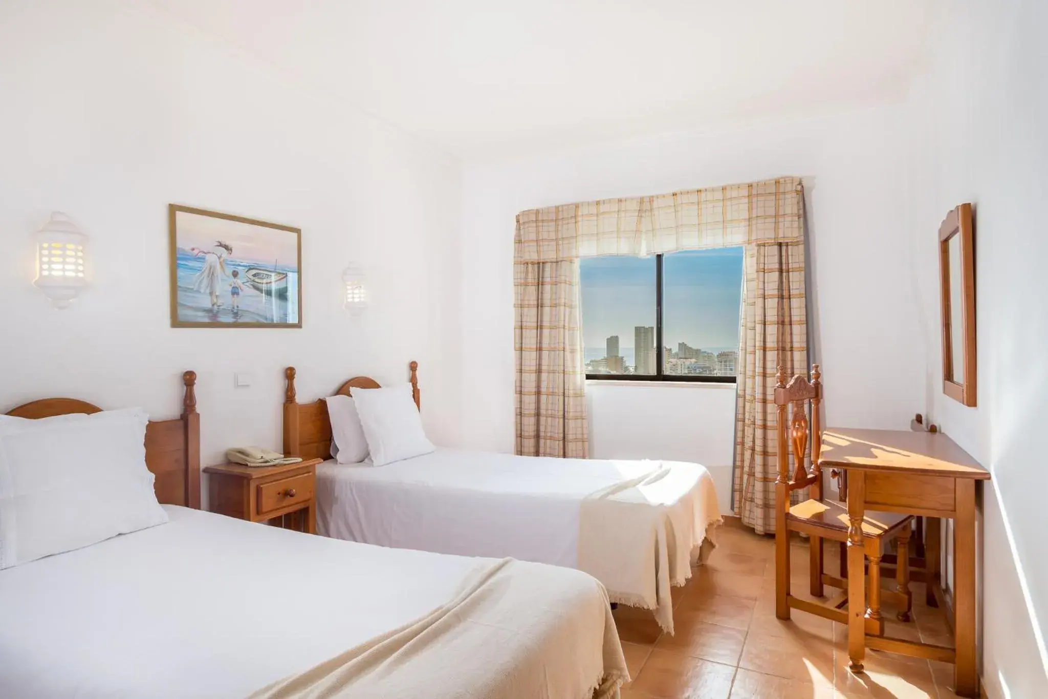 One-Bedroom Apartment with Balcony (4 Adults) in Mirachoro Portimao One-Bedroom Apartment with Balcony (4 Adults) in Mirachoro Portimao