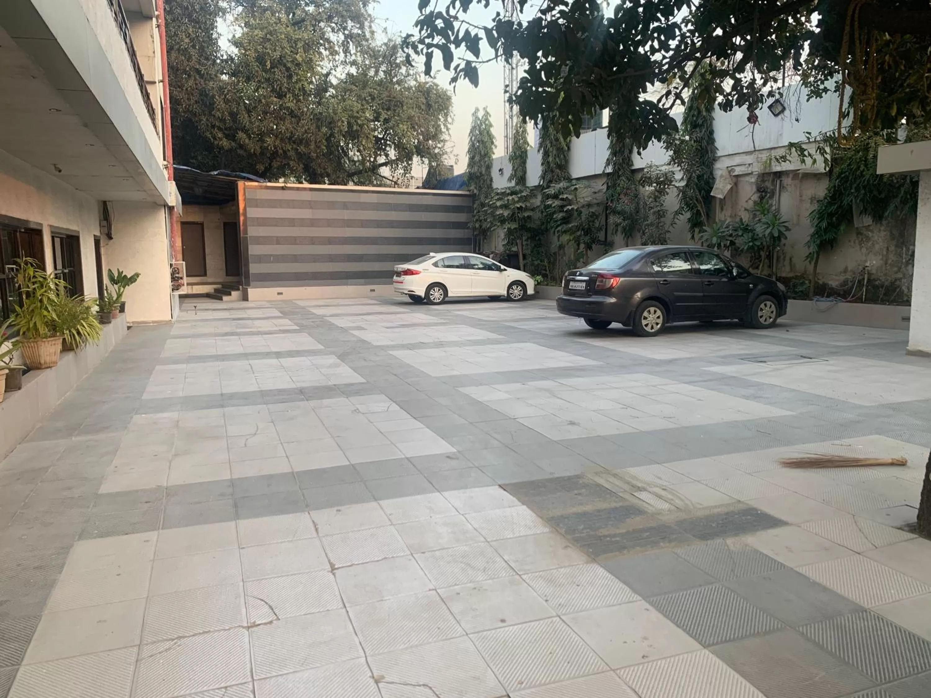 Street view in Hotel Merakee - Near Dahisar Mira Road Mumbai