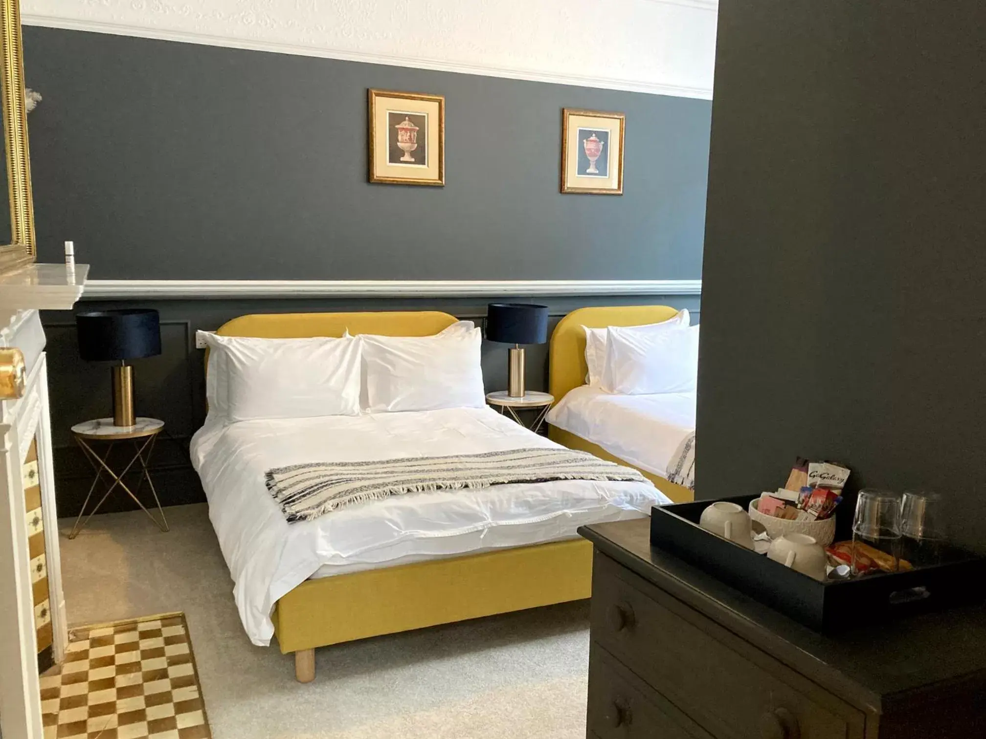 Triple Room with Garden View in 15 Grosvenor Triple Room with Garden View in 15 Grosvenor