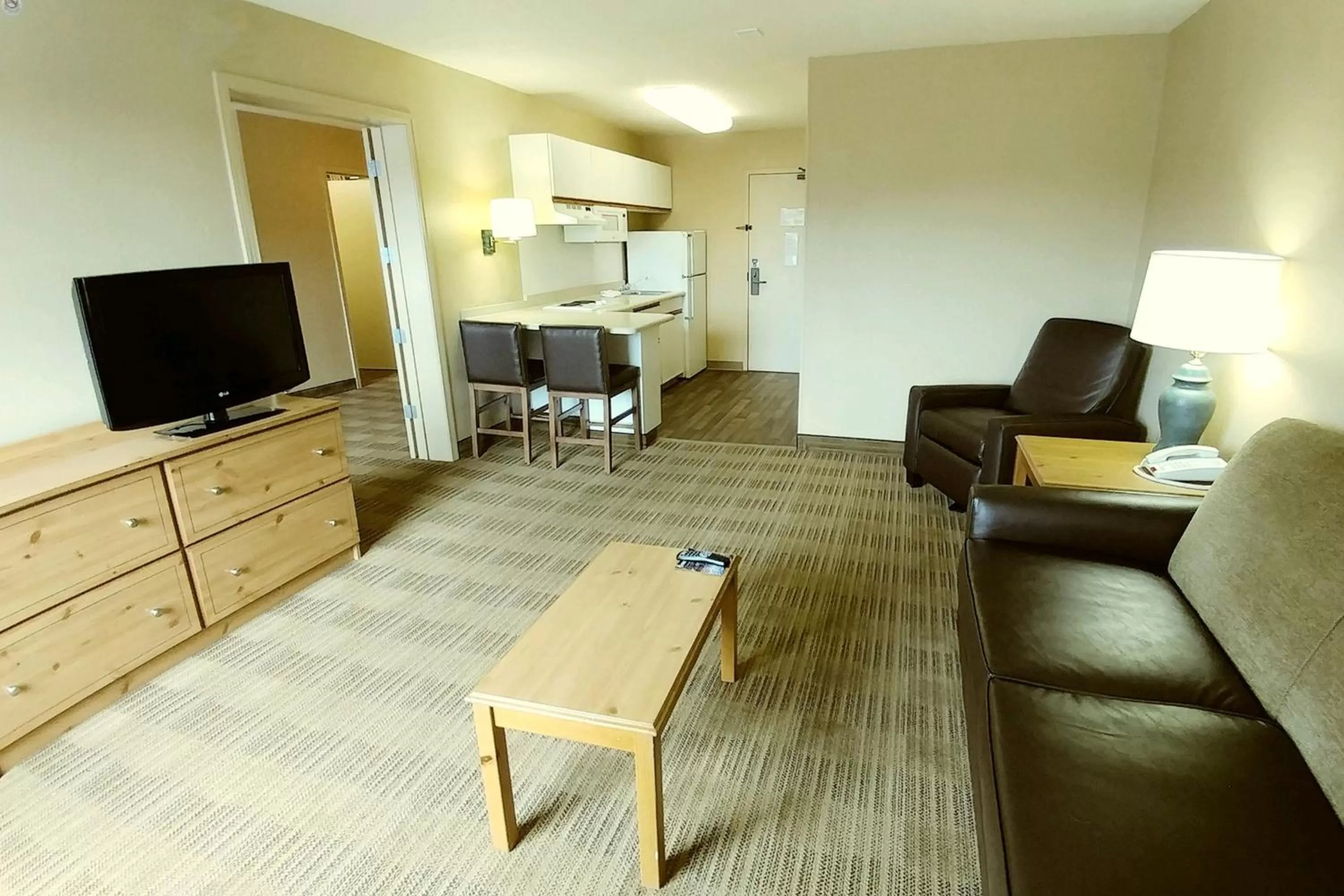 TV and multimedia in Extended Stay America Suites - North Chesterfield - Arboretum