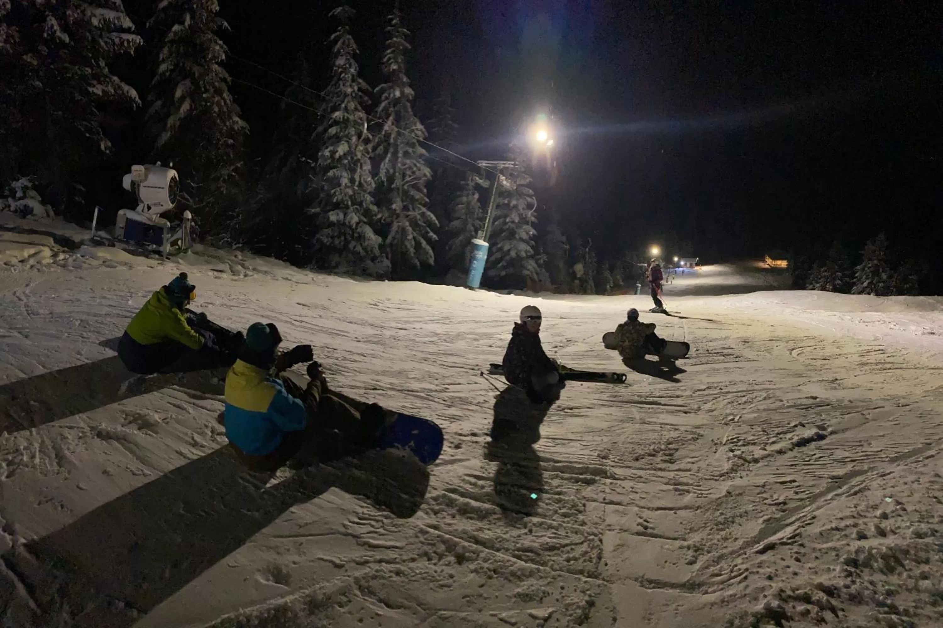 Skiing, Winter in Mountain-Rest Pension