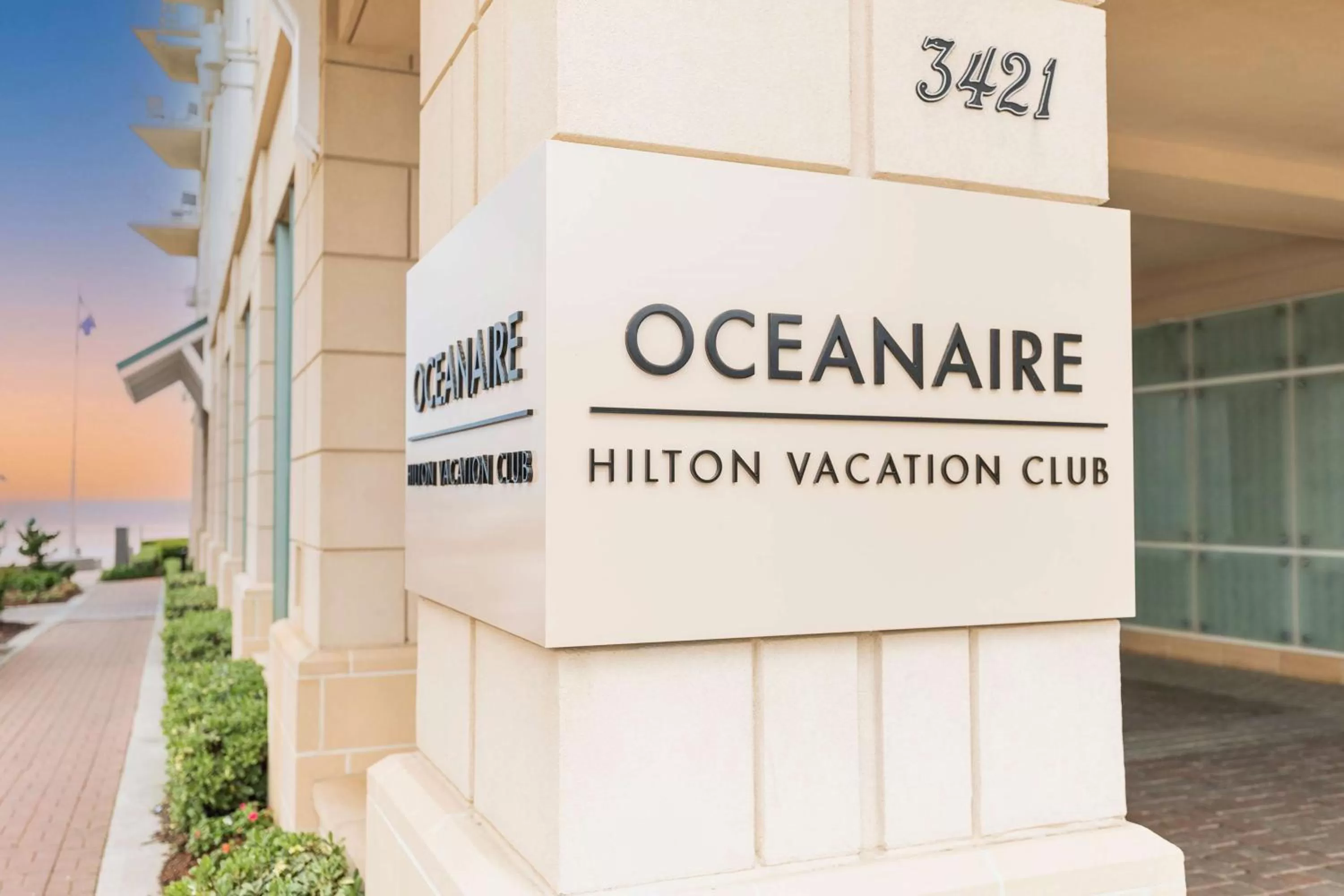 Property building in Hilton Vacation Club Oceanaire Virginia Beach